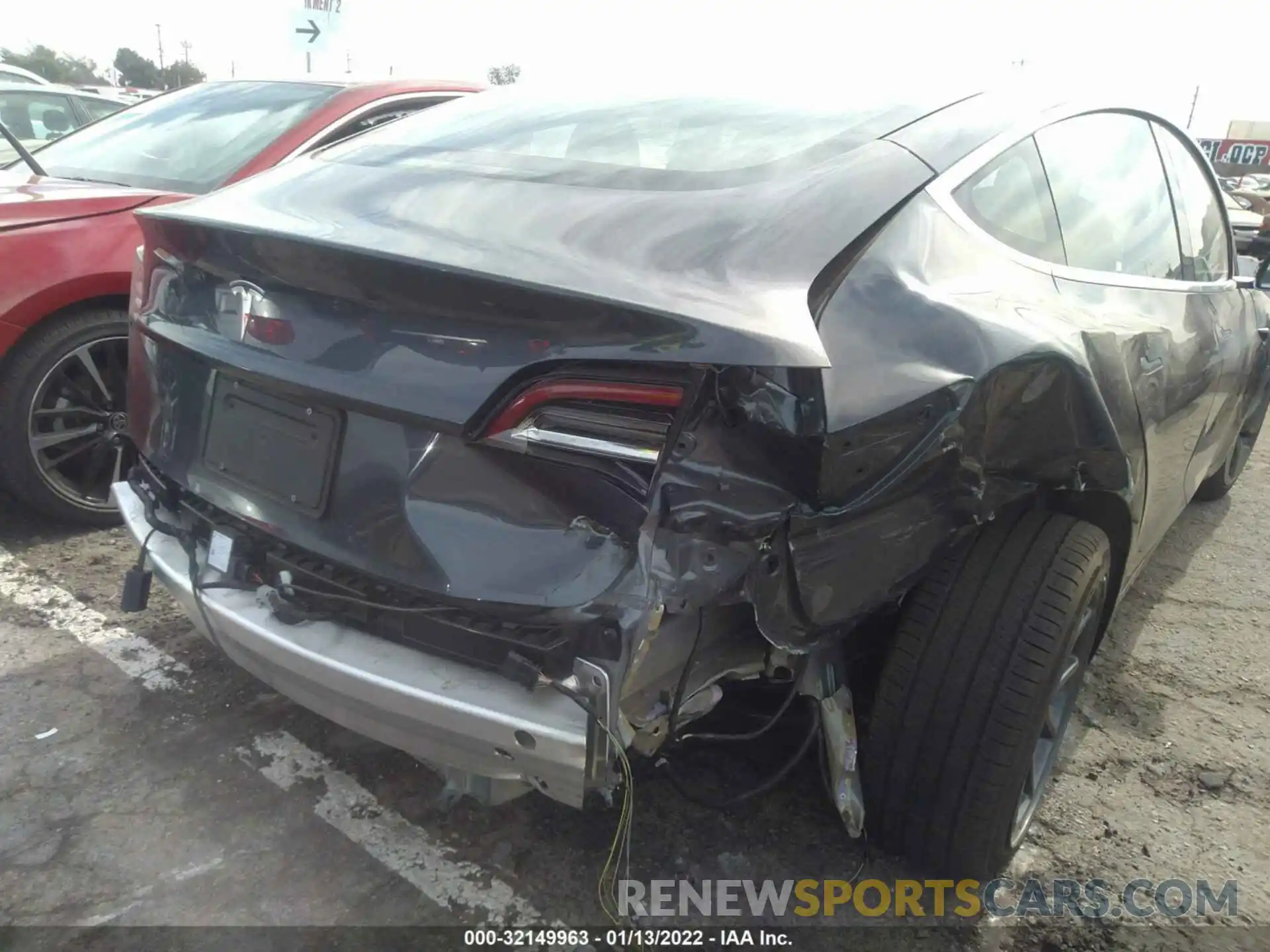 6 Photograph of a damaged car 5YJ3E1EA8LF803487 TESLA MODEL 3 2020