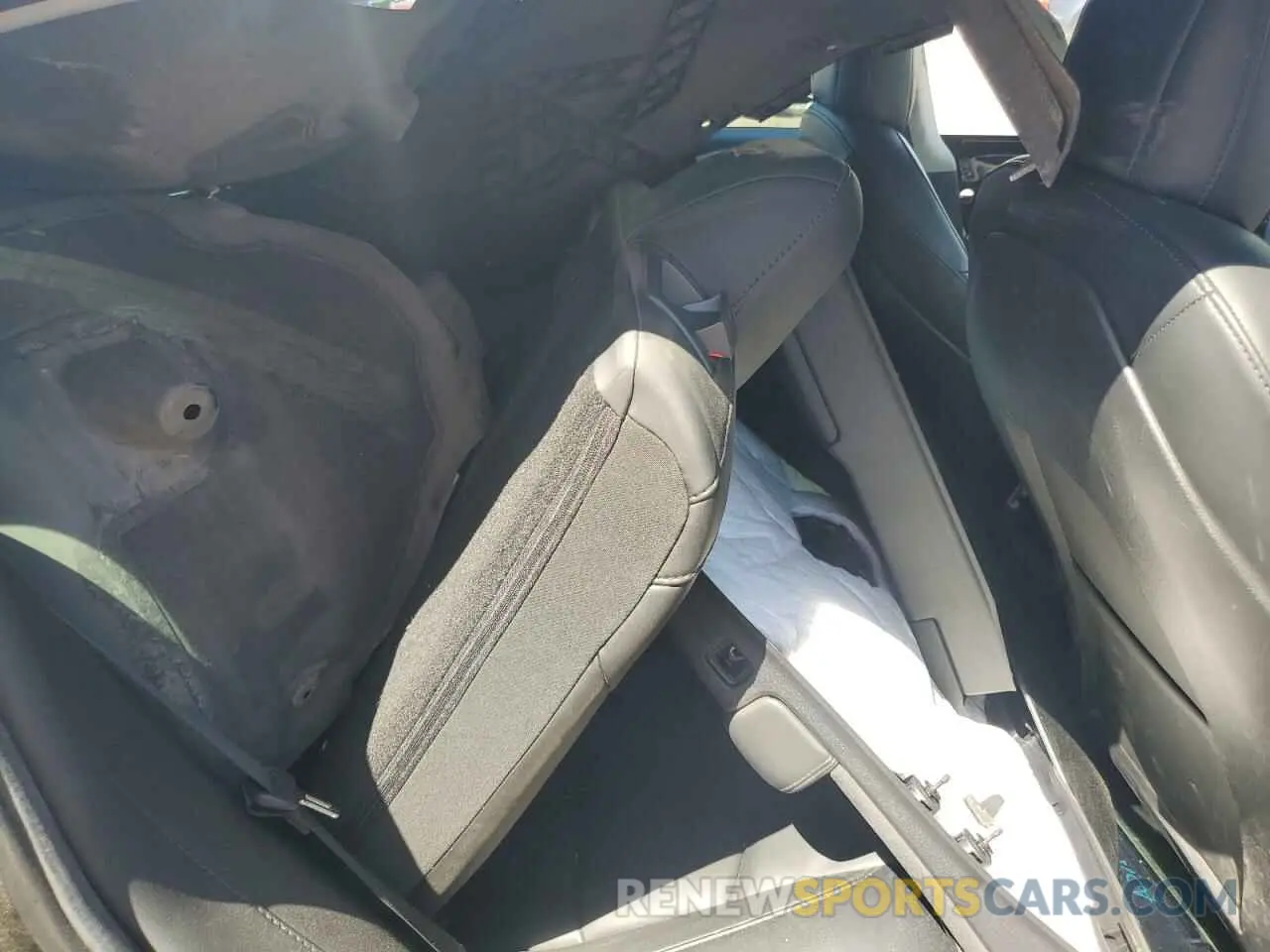 10 Photograph of a damaged car 5YJ3E1EA8LF806017 TESLA MODEL 3 2020