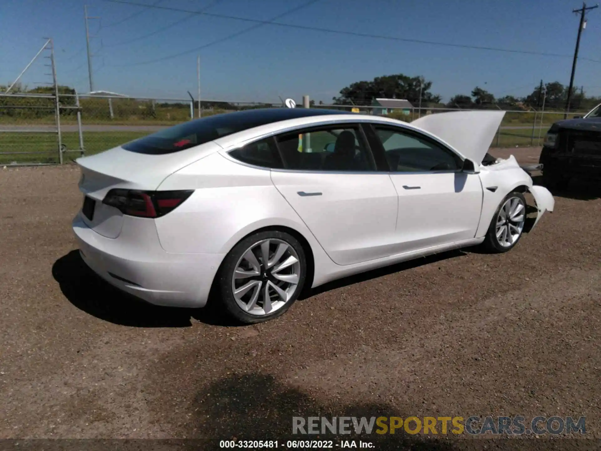 4 Photograph of a damaged car 5YJ3E1EA9LF476789 TESLA MODEL 3 2020