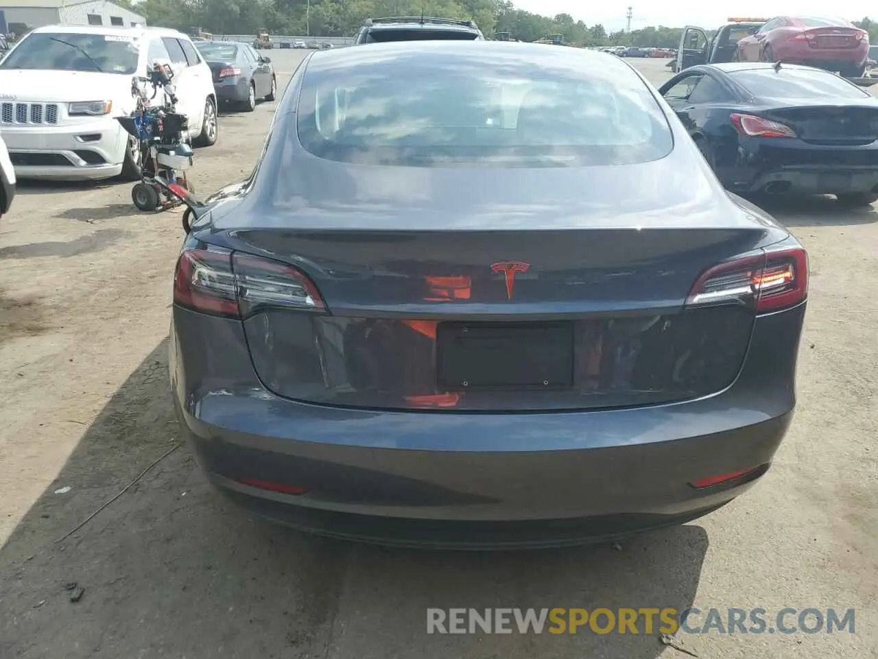 6 Photograph of a damaged car 5YJ3E1EA9LF597208 TESLA MODEL 3 2020