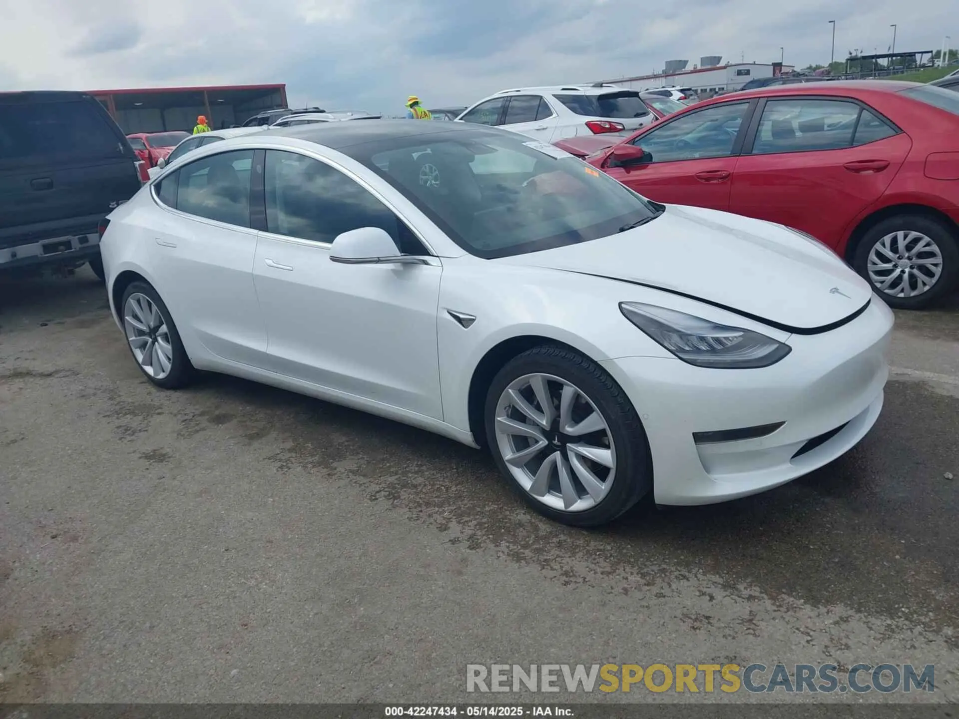 1 Photograph of a damaged car 5YJ3E1EA9LF598682 TESLA MODEL 3 2020