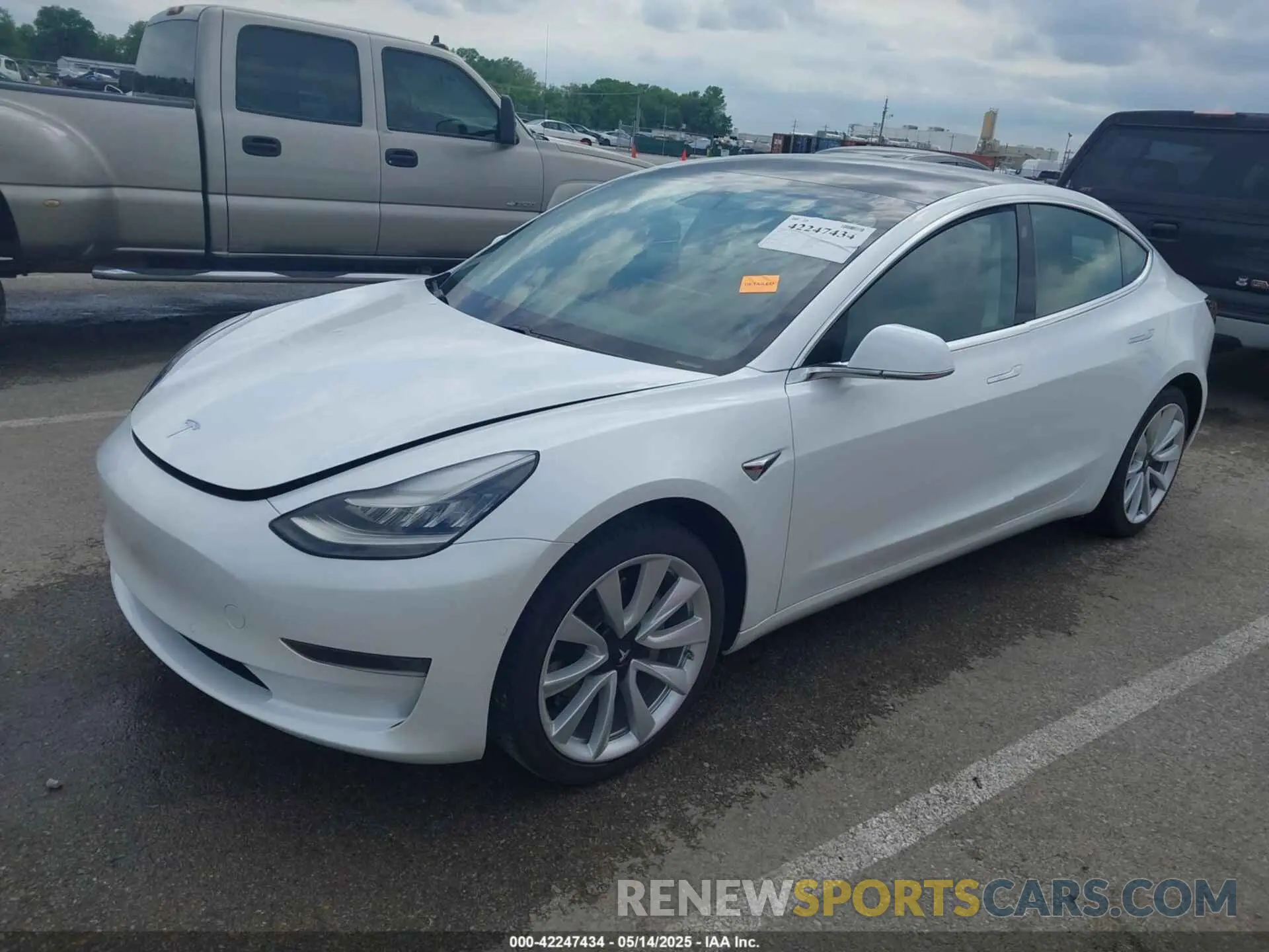 2 Photograph of a damaged car 5YJ3E1EA9LF598682 TESLA MODEL 3 2020