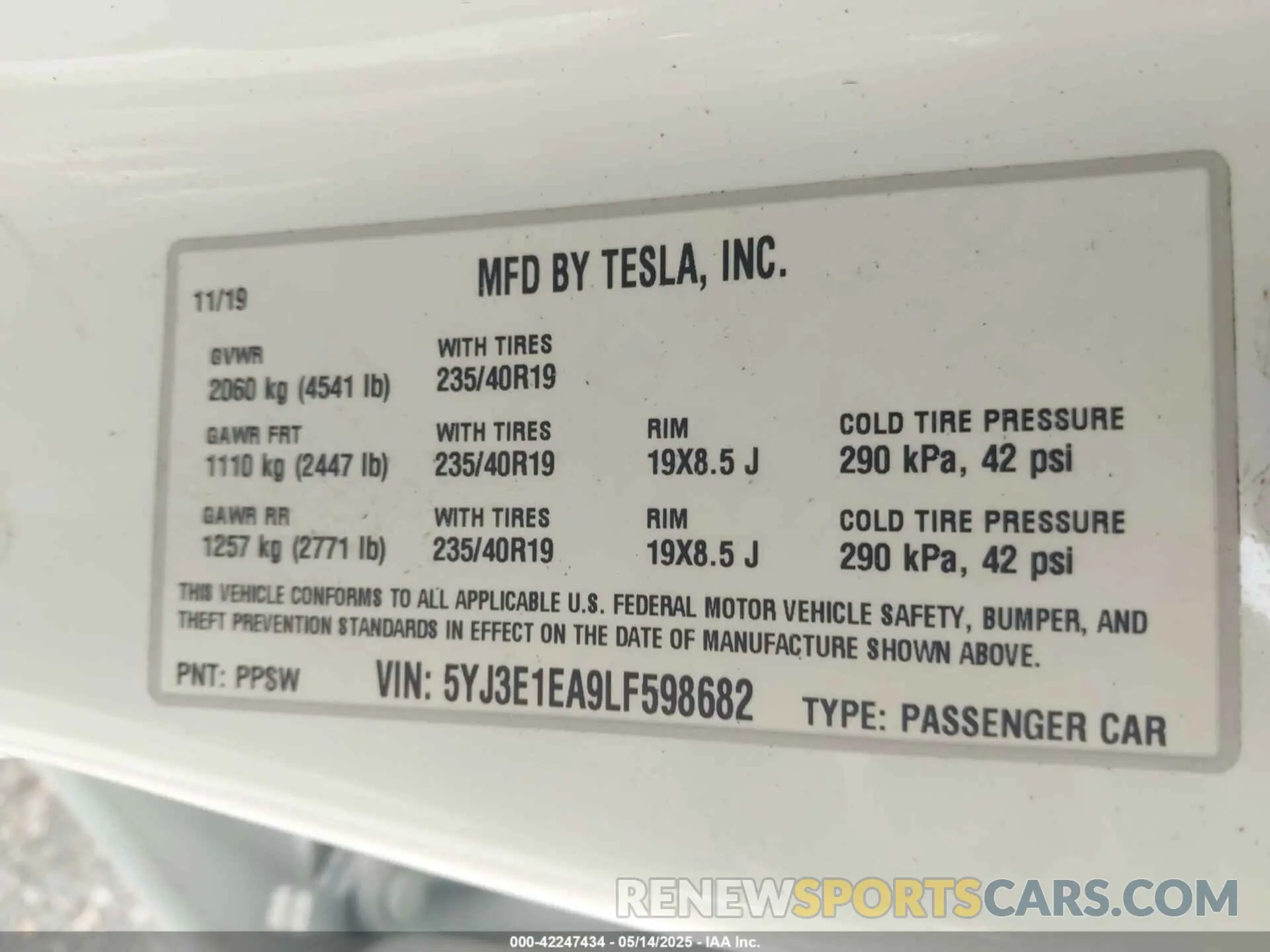 9 Photograph of a damaged car 5YJ3E1EA9LF598682 TESLA MODEL 3 2020