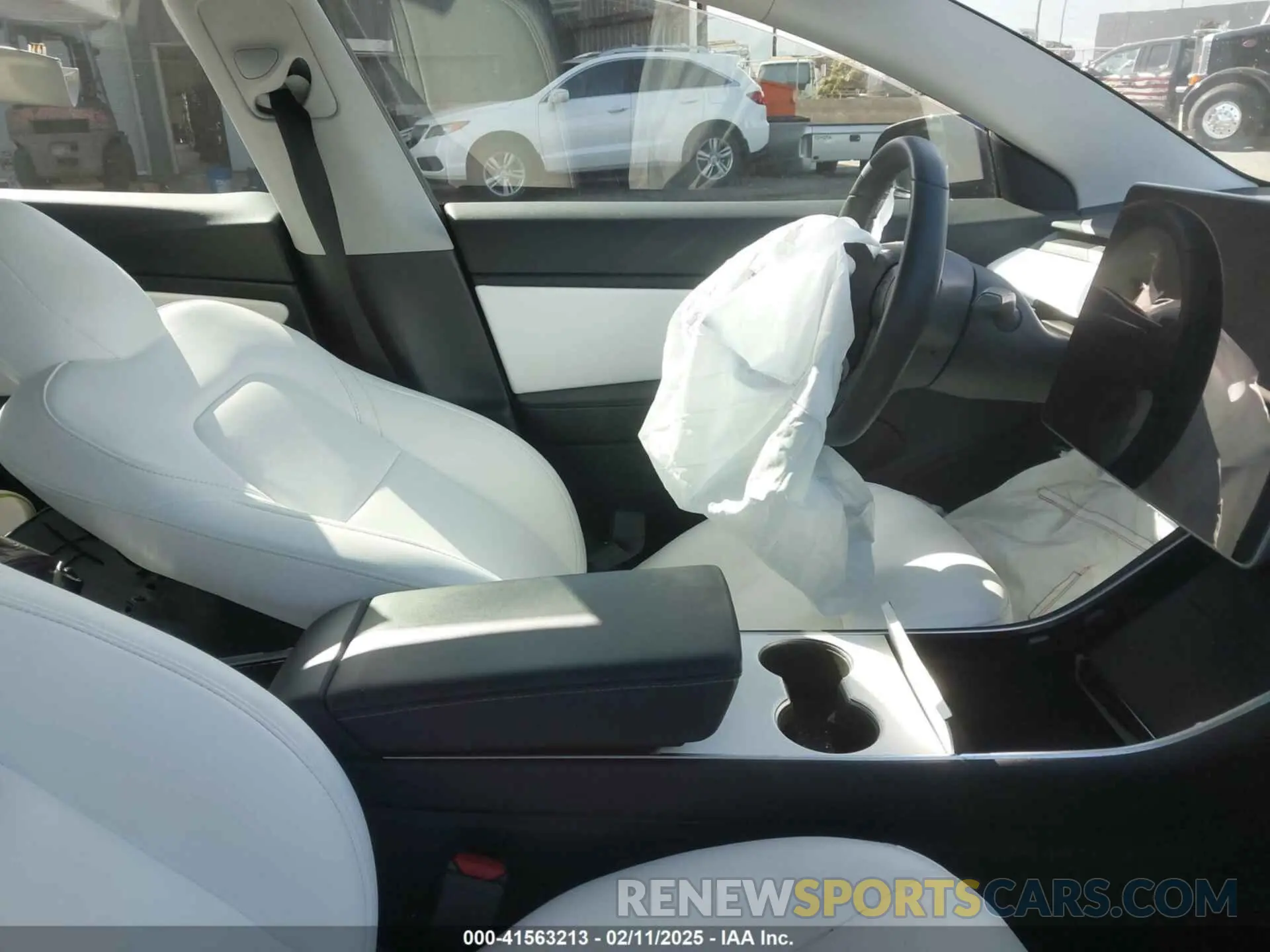 16 Photograph of a damaged car 5YJ3E1EA9LF599332 TESLA MODEL 3 2020