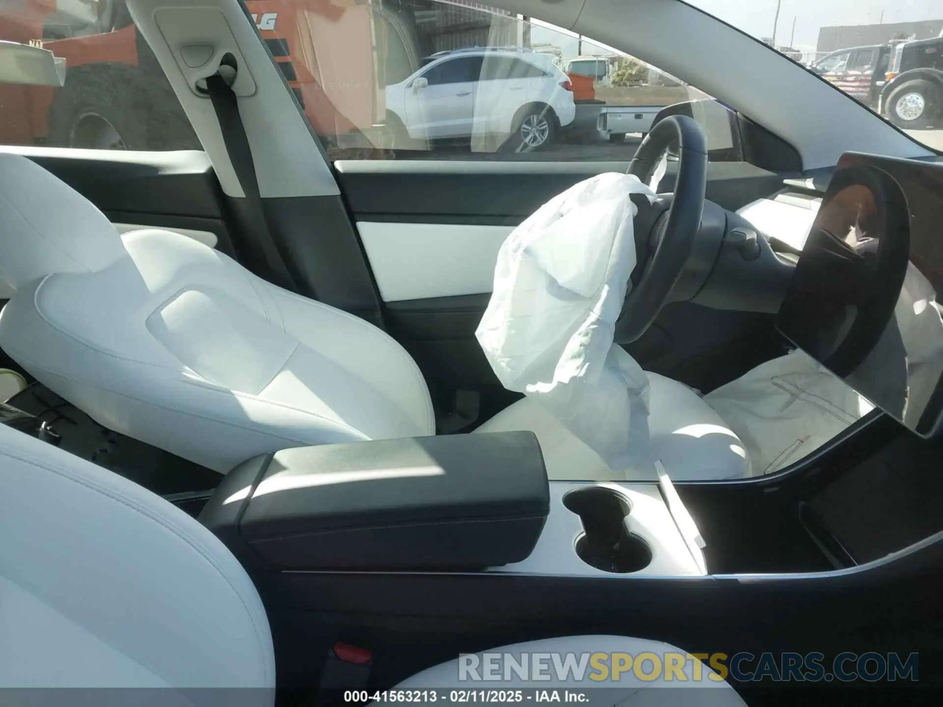 7 Photograph of a damaged car 5YJ3E1EA9LF599332 TESLA MODEL 3 2020