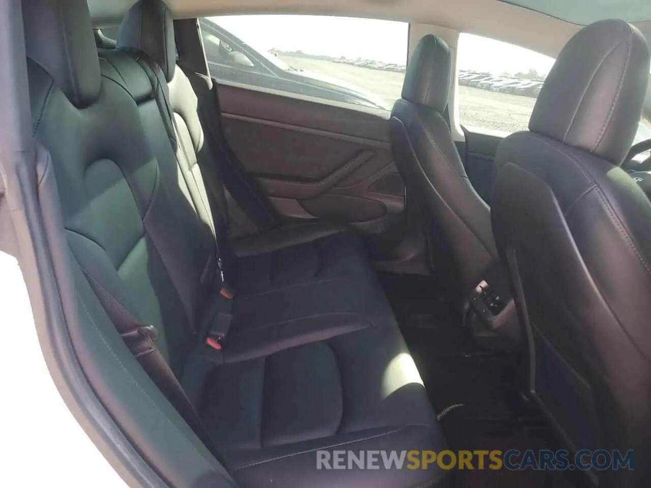 10 Photograph of a damaged car 5YJ3E1EA9LF631793 TESLA MODEL 3 2020