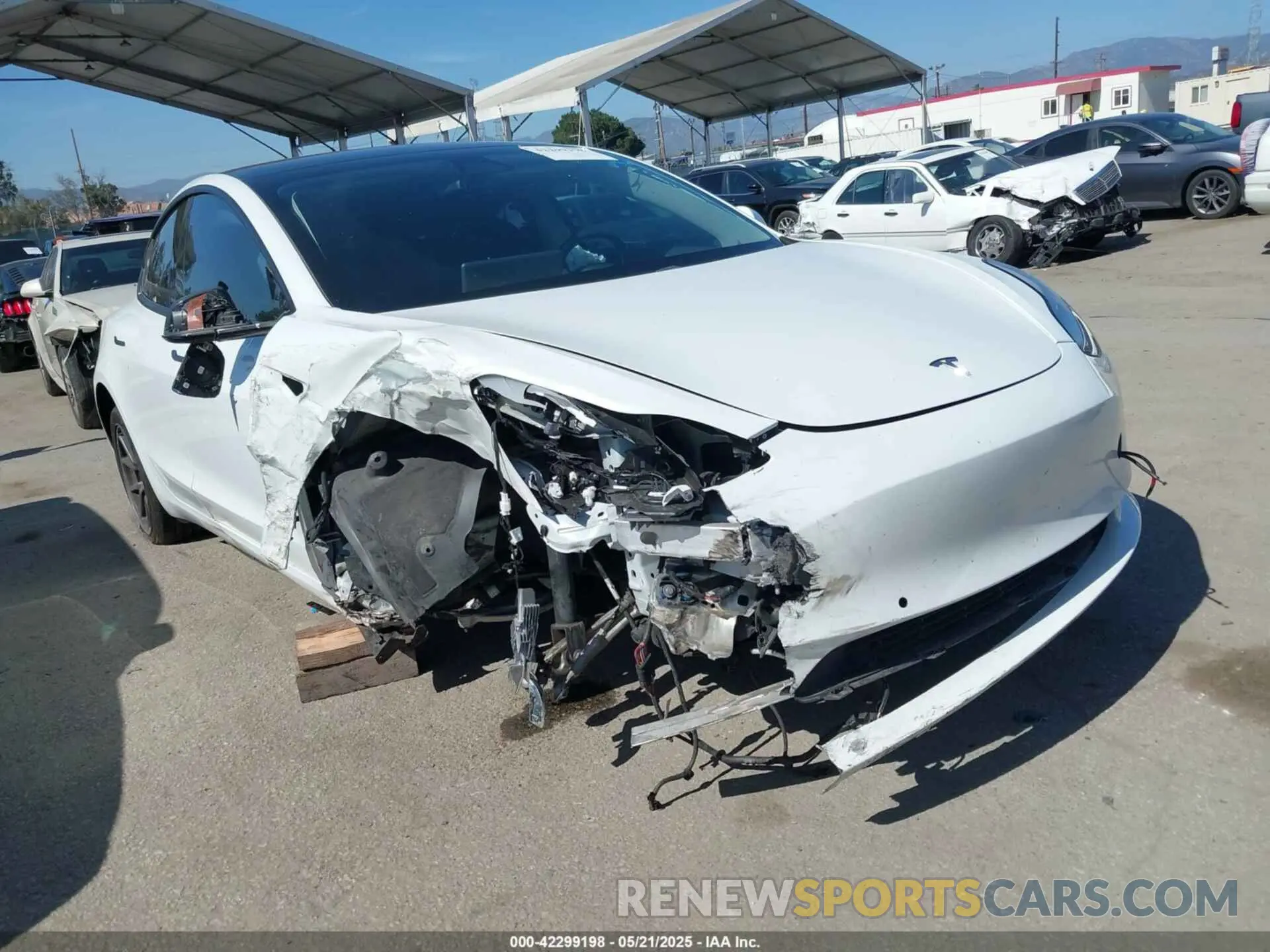 1 Photograph of a damaged car 5YJ3E1EA9LF632443 TESLA MODEL 3 2020