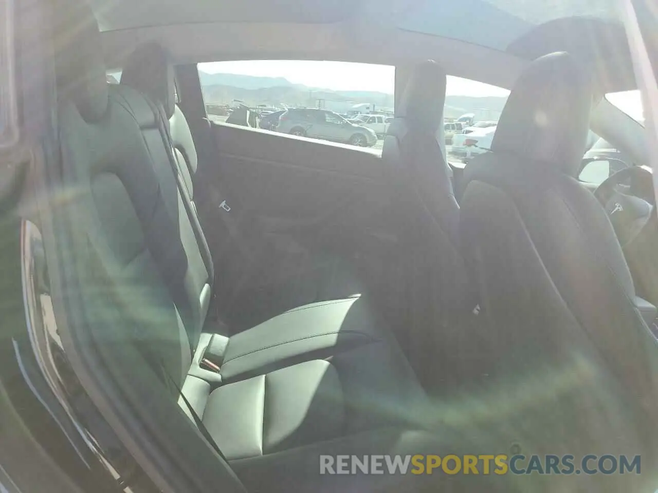 10 Photograph of a damaged car 5YJ3E1EA9LF633575 TESLA MODEL 3 2020
