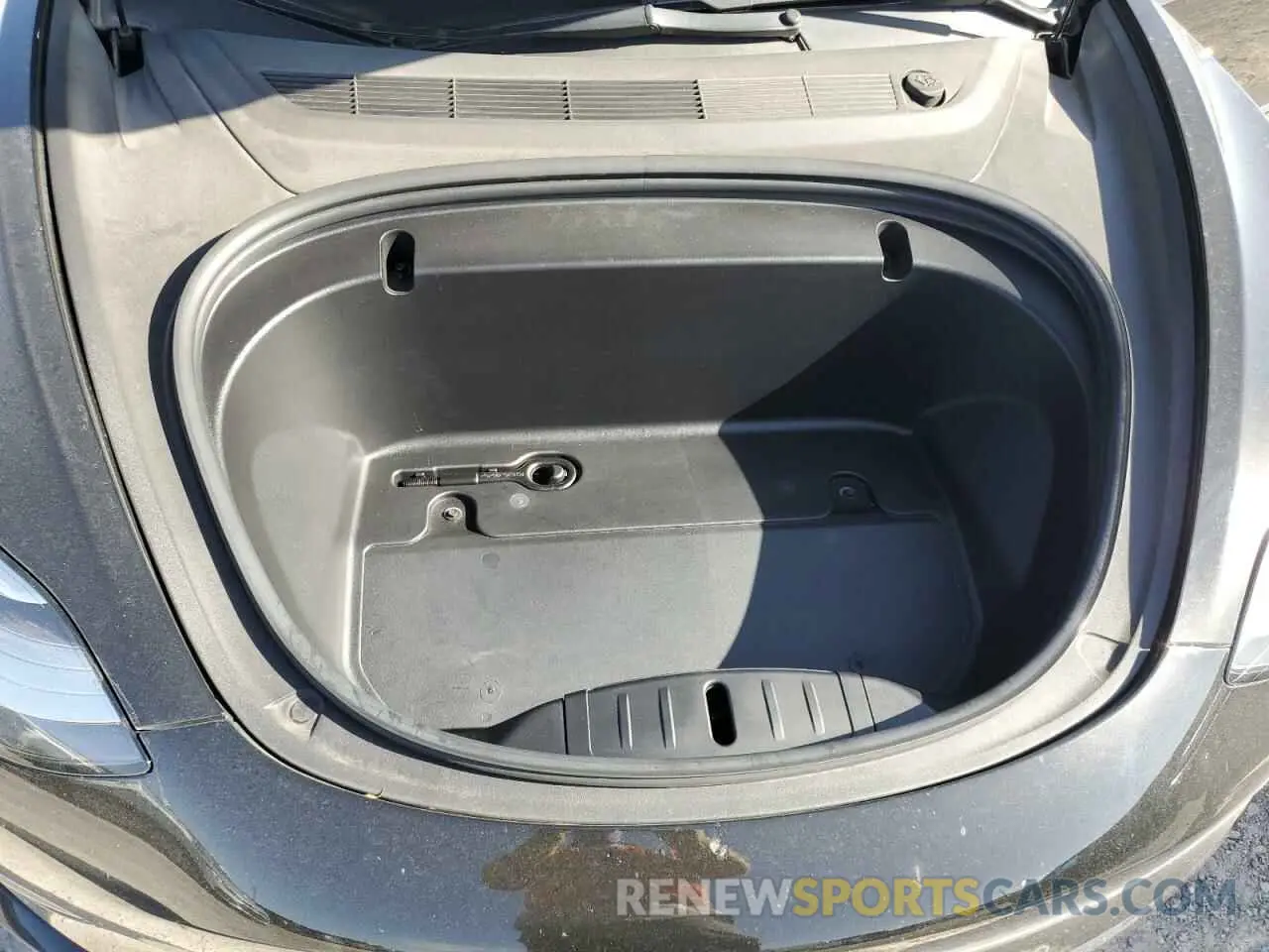 11 Photograph of a damaged car 5YJ3E1EA9LF633575 TESLA MODEL 3 2020