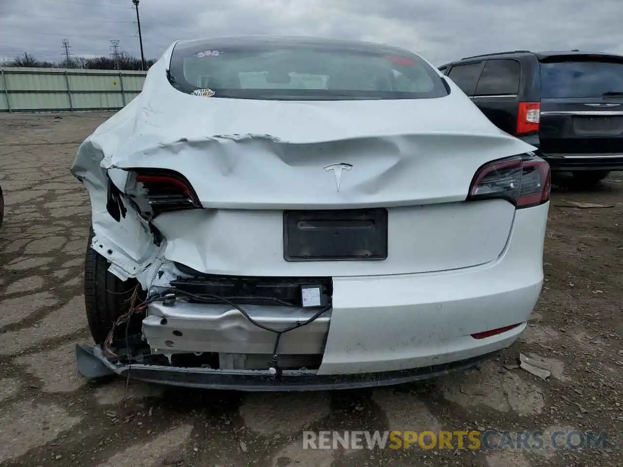 6 Photograph of a damaged car 5YJ3E1EA9LF645130 TESLA MODEL 3 2020