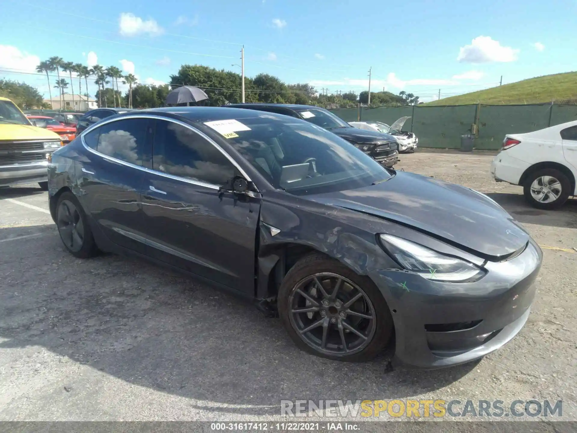 1 Photograph of a damaged car 5YJ3E1EA9LF657925 TESLA MODEL 3 2020