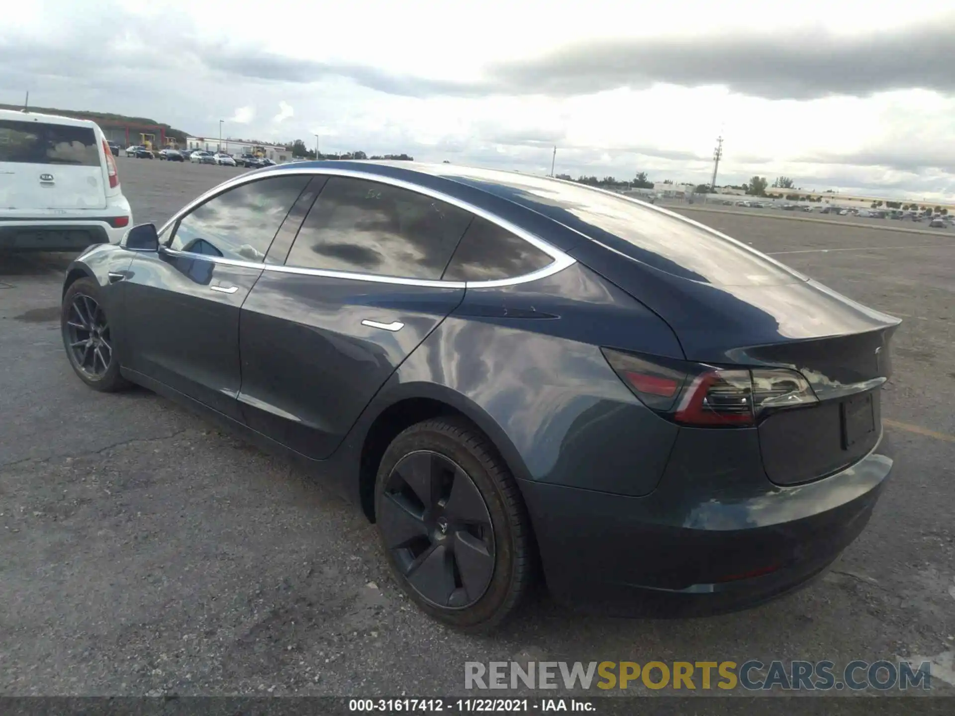 3 Photograph of a damaged car 5YJ3E1EA9LF657925 TESLA MODEL 3 2020