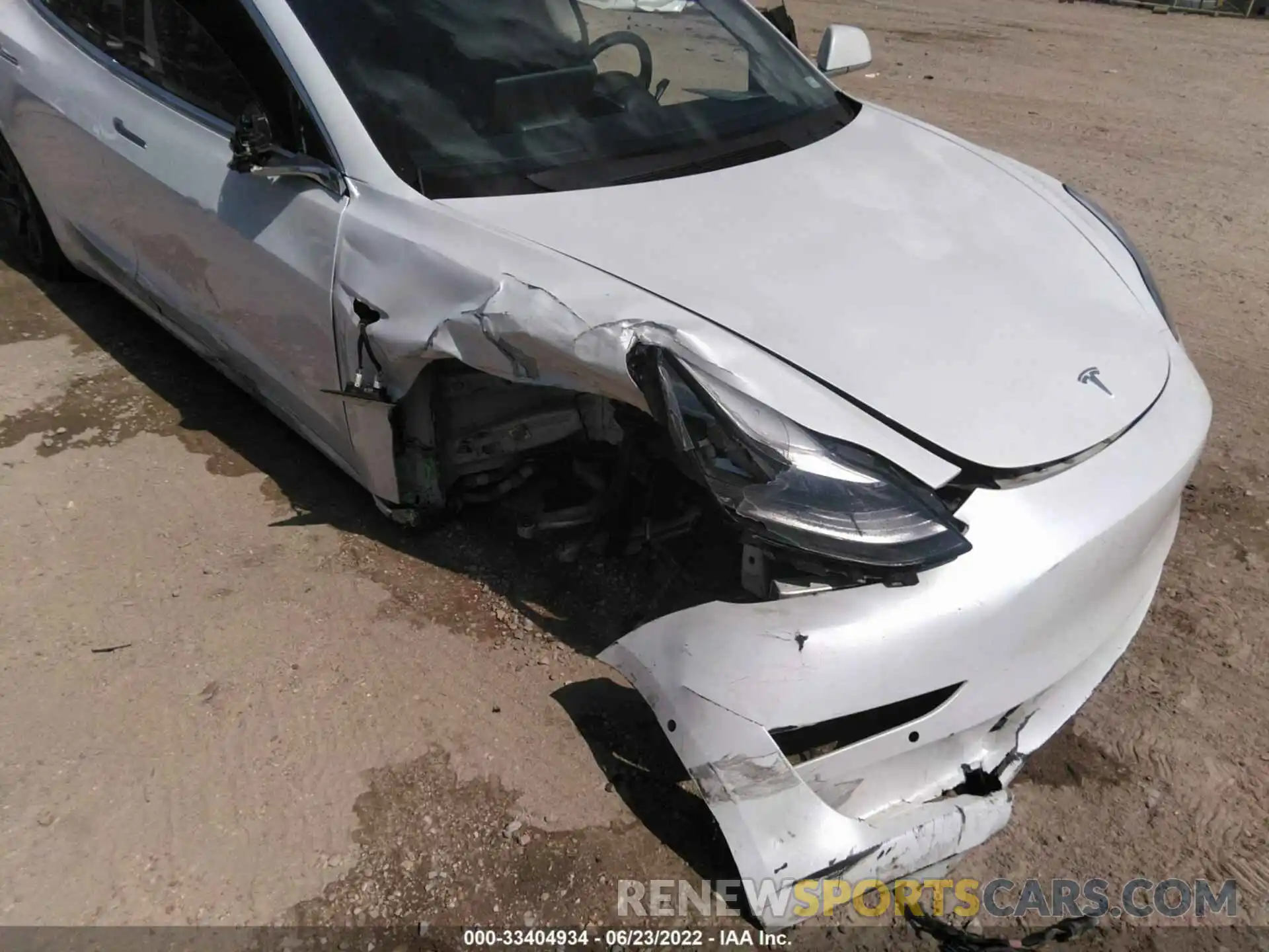 6 Photograph of a damaged car 5YJ3E1EA9LF660033 TESLA MODEL 3 2020