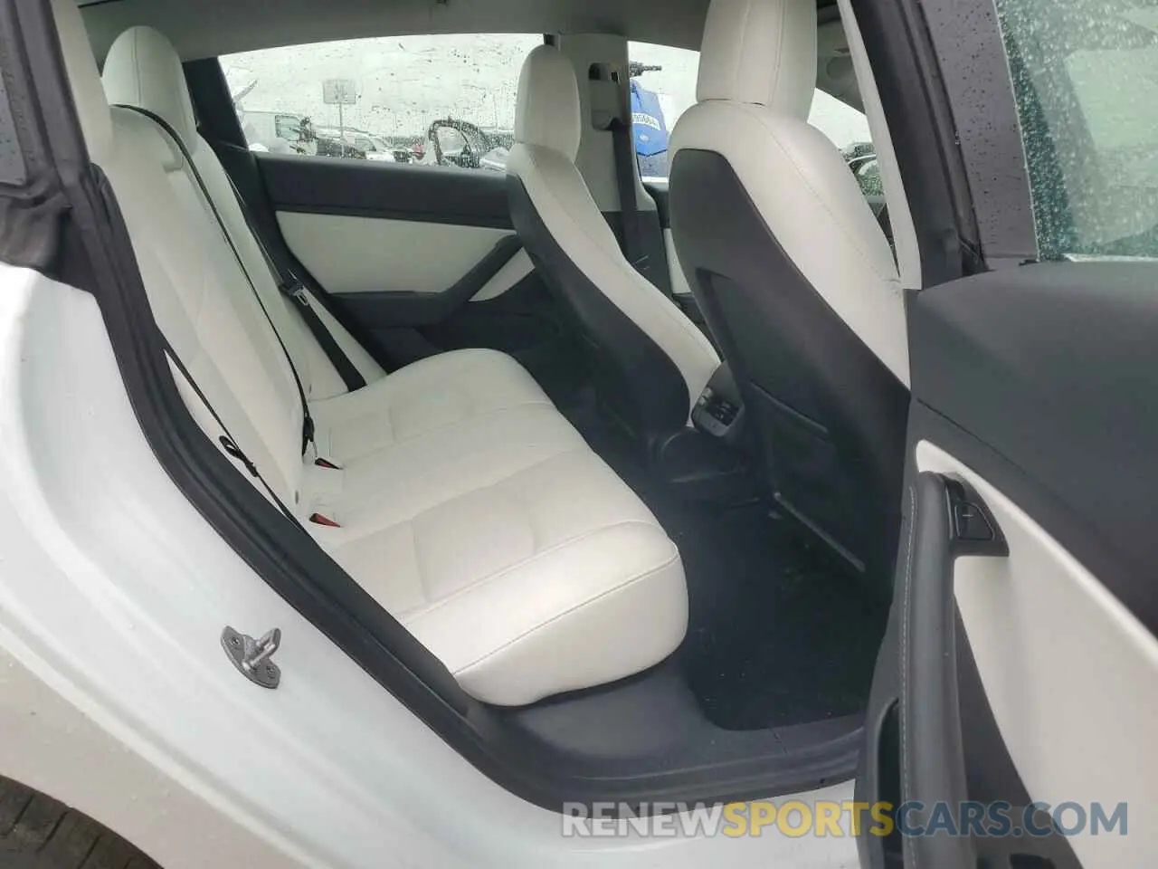 10 Photograph of a damaged car 5YJ3E1EA9LF703673 TESLA MODEL 3 2020