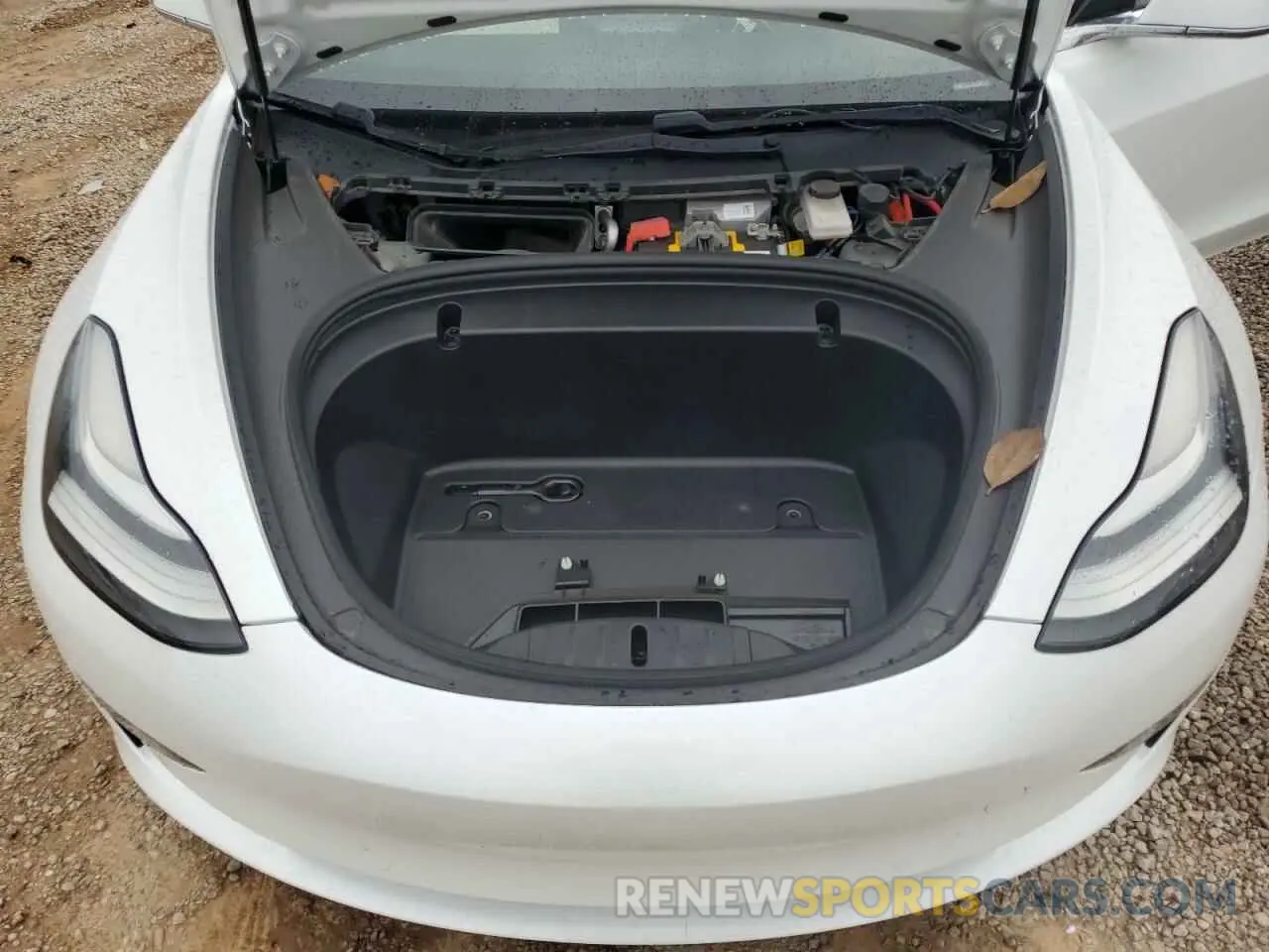 11 Photograph of a damaged car 5YJ3E1EA9LF703673 TESLA MODEL 3 2020