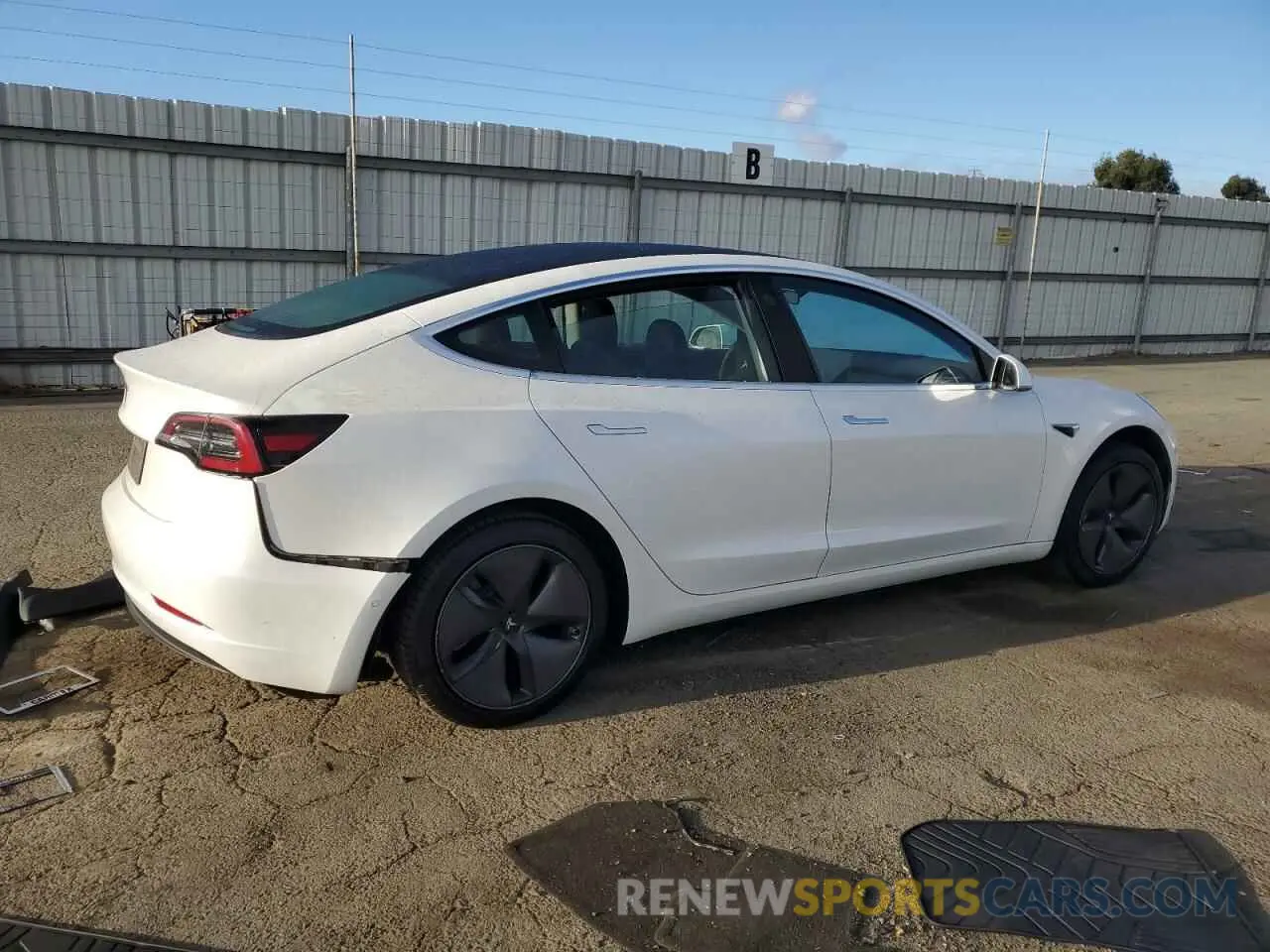 3 Photograph of a damaged car 5YJ3E1EA9LF706573 TESLA MODEL 3 2020