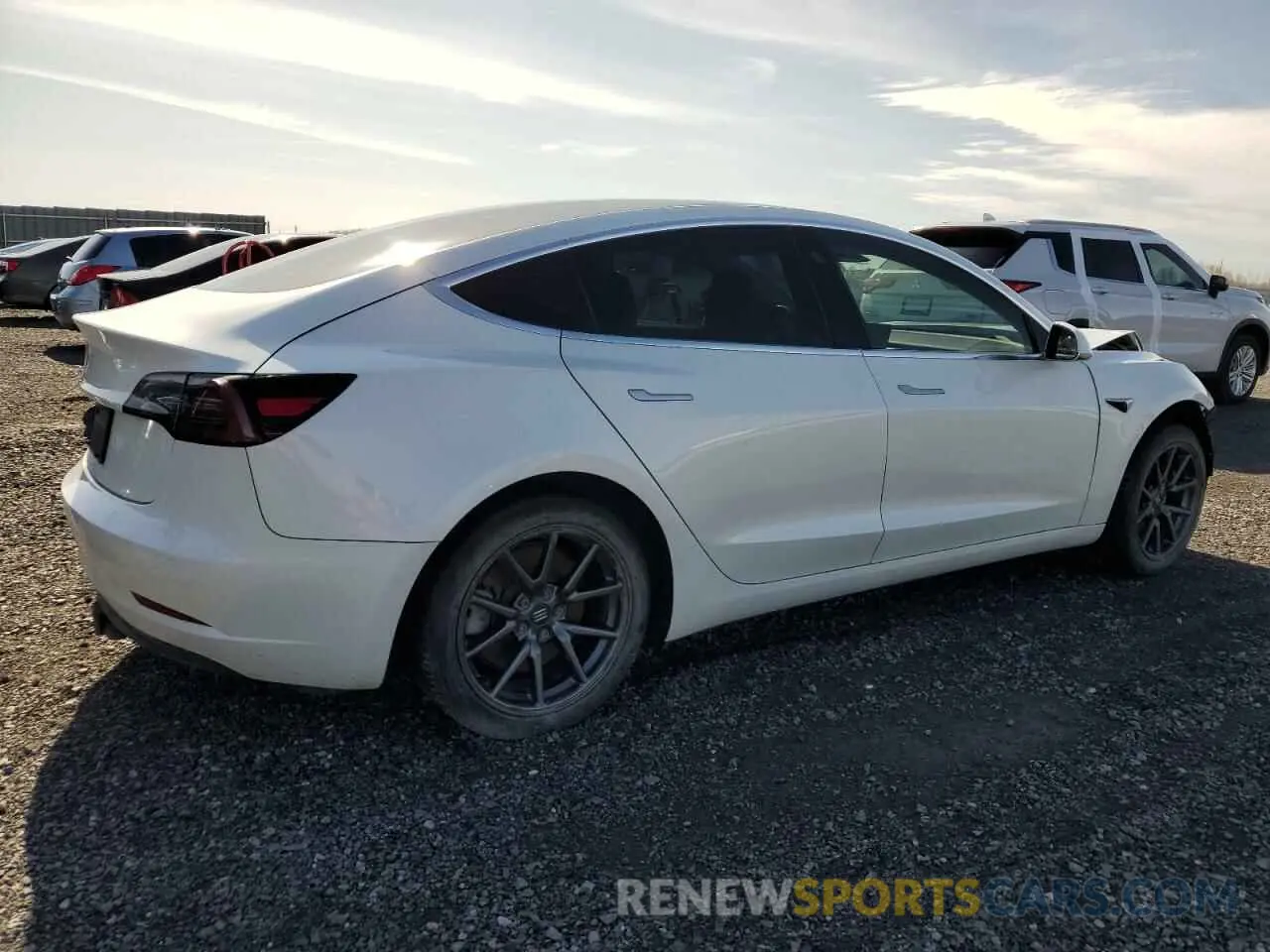 3 Photograph of a damaged car 5YJ3E1EA9LF718478 TESLA MODEL 3 2020