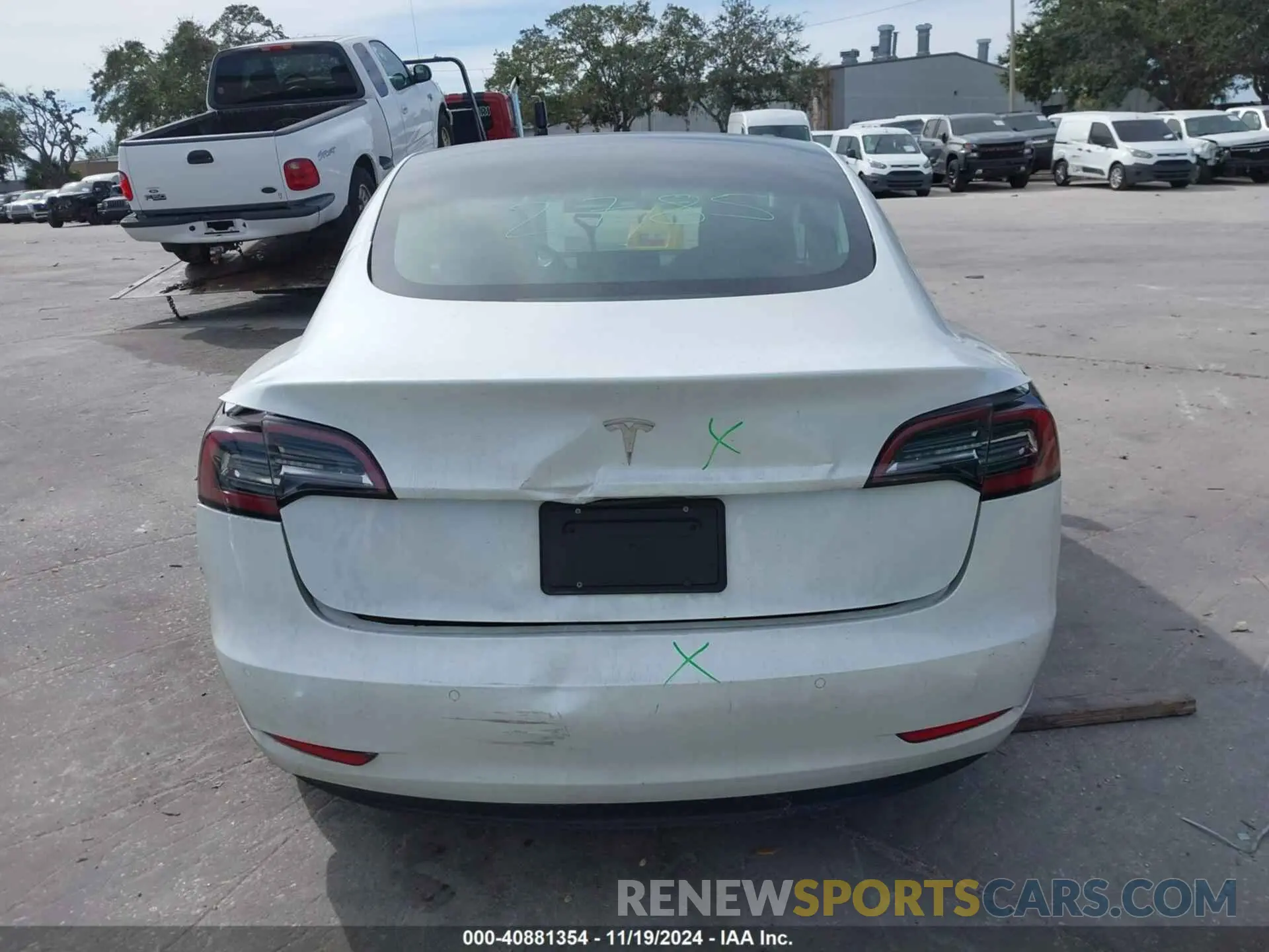 15 Photograph of a damaged car 5YJ3E1EA9LF737158 TESLA MODEL 3 2020