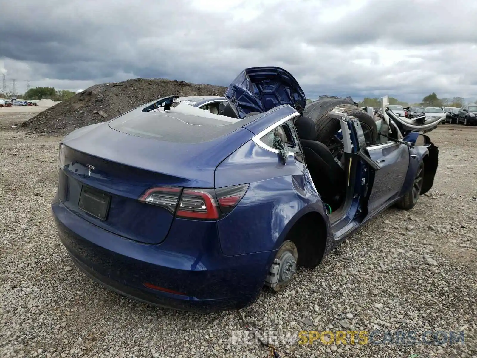 4 Photograph of a damaged car 5YJ3E1EA9LF745700 TESLA MODEL 3 2020