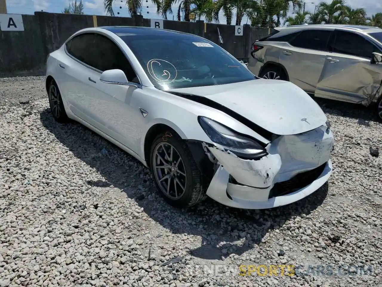 1 Photograph of a damaged car 5YJ3E1EA9LF792788 TESLA MODEL 3 2020