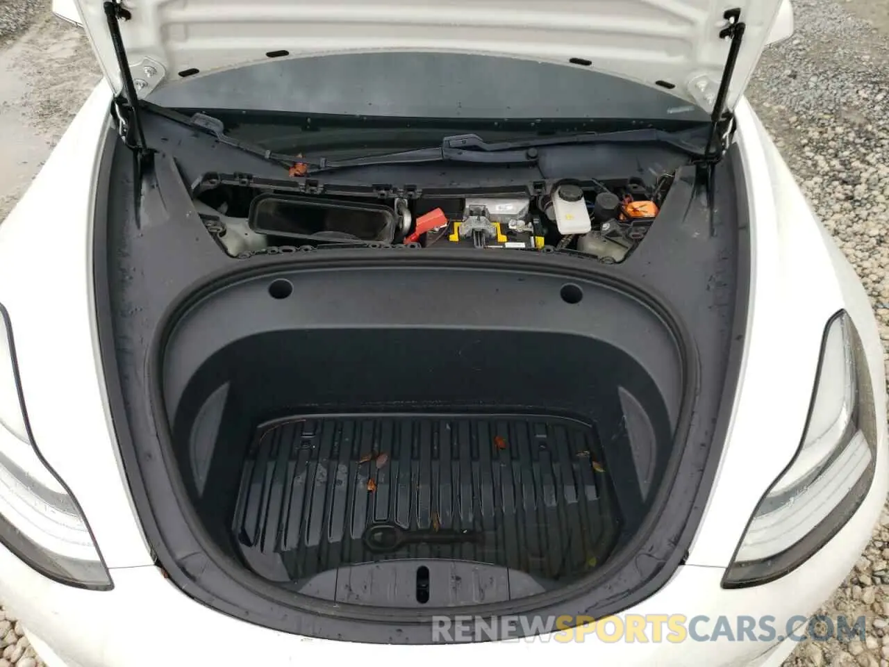 11 Photograph of a damaged car 5YJ3E1EA9LF793018 TESLA MODEL 3 2020
