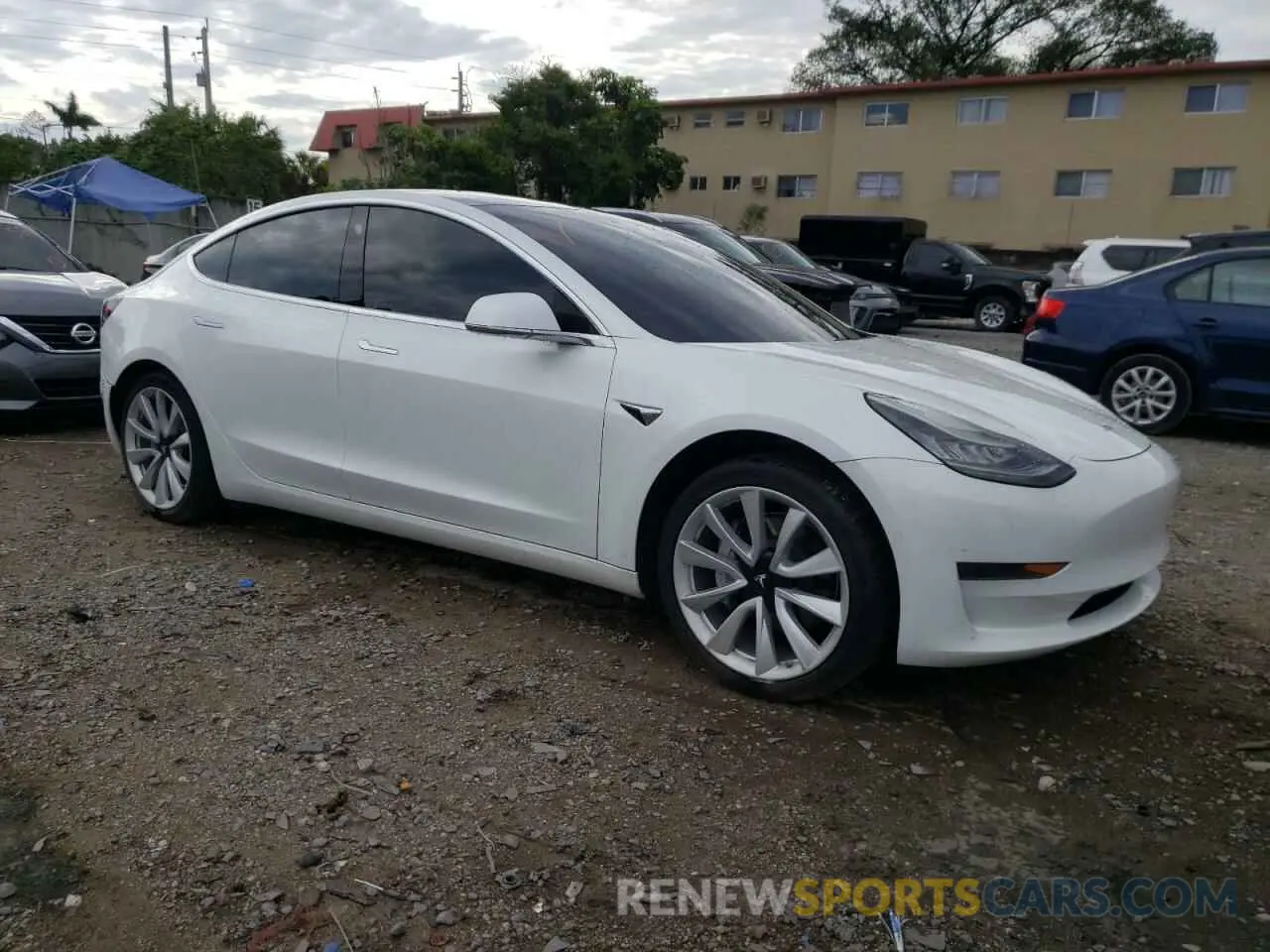 4 Photograph of a damaged car 5YJ3E1EA9LF793018 TESLA MODEL 3 2020
