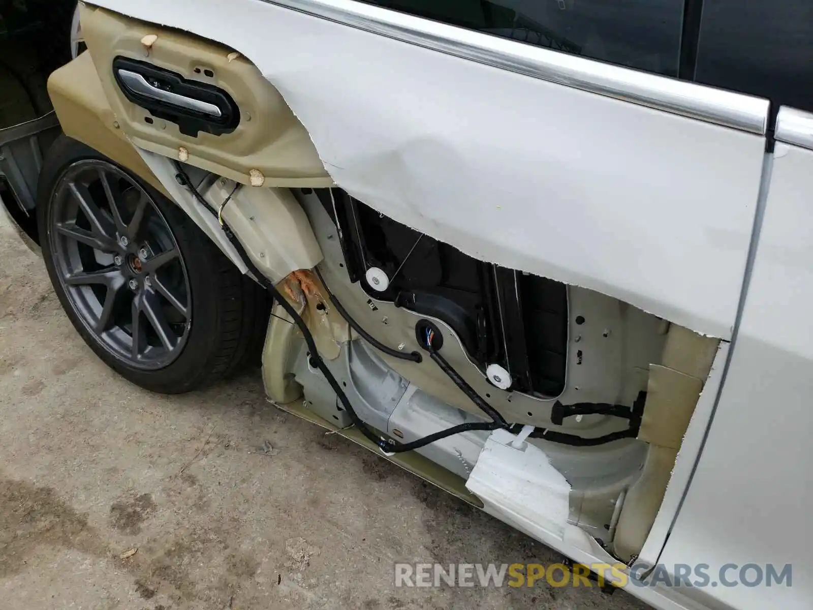 9 Photograph of a damaged car 5YJ3E1EA9LF797778 TESLA MODEL 3 2020