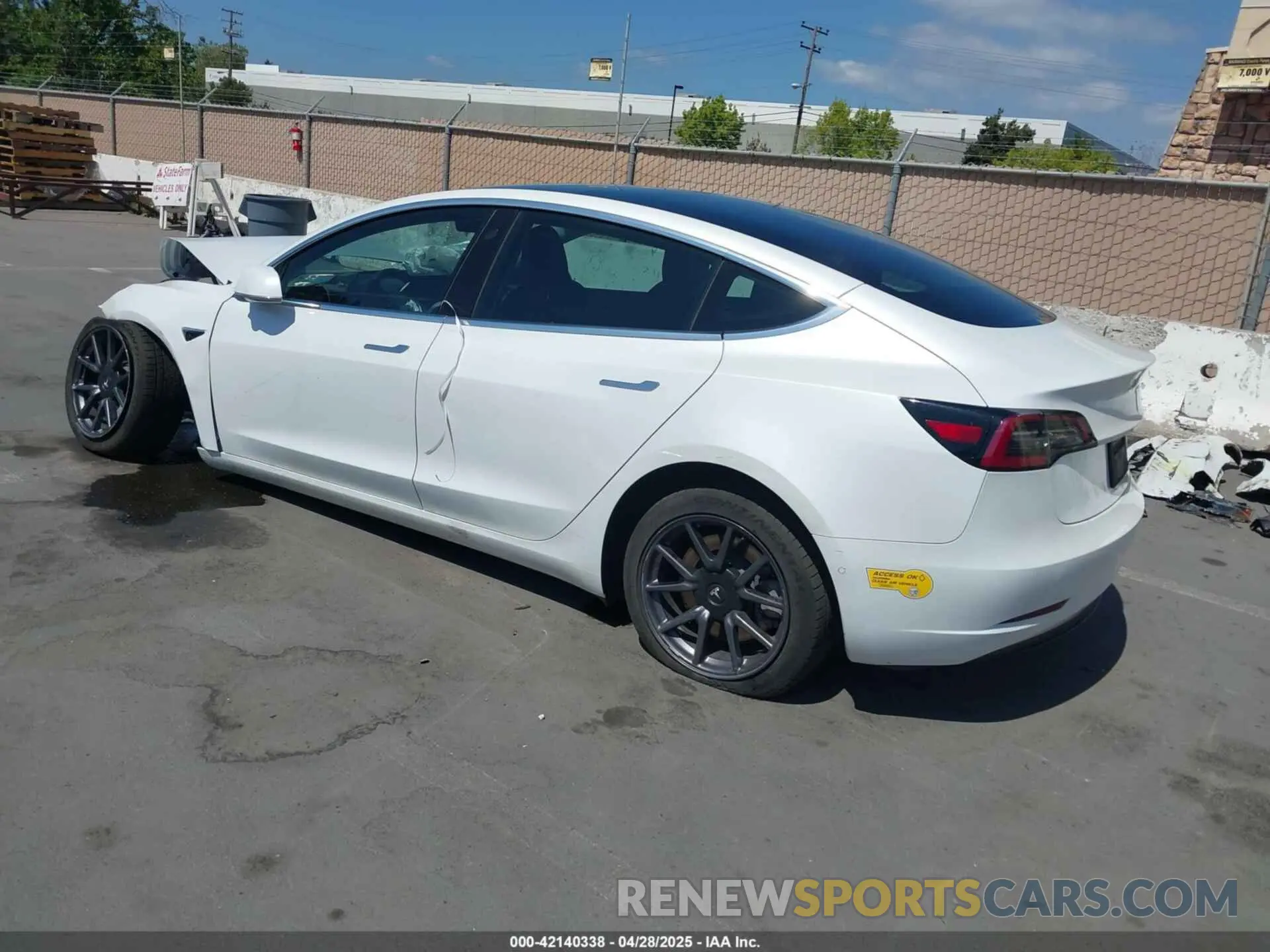 3 Photograph of a damaged car 5YJ3E1EAXLF590591 TESLA MODEL 3 2020