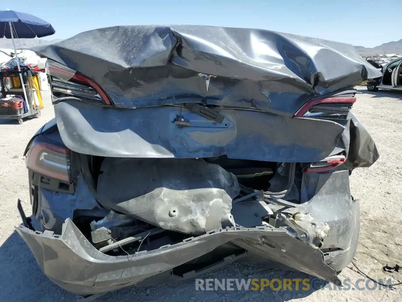 6 Photograph of a damaged car 5YJ3E1EAXLF591112 TESLA MODEL 3 2020