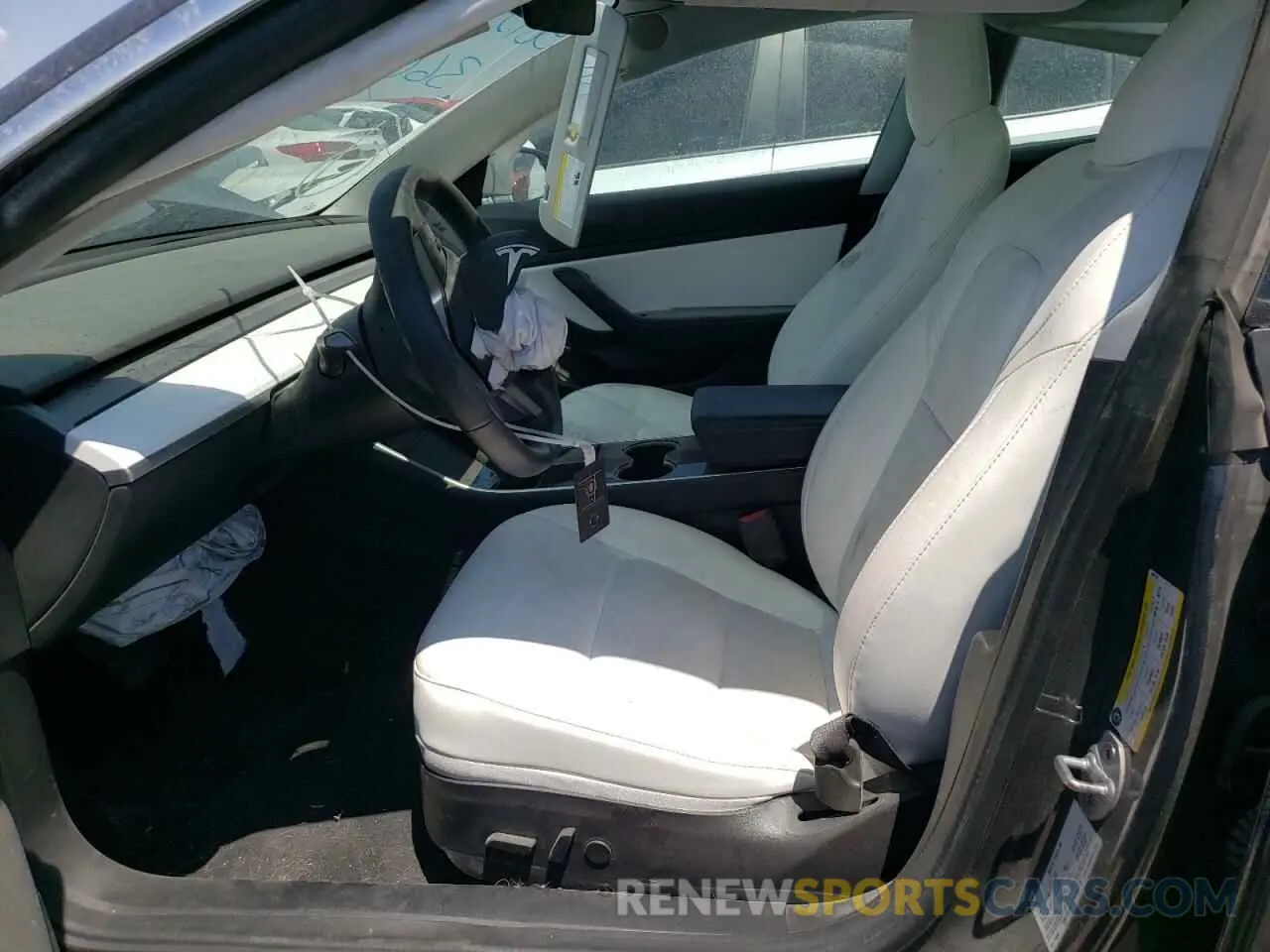 7 Photograph of a damaged car 5YJ3E1EAXLF591112 TESLA MODEL 3 2020