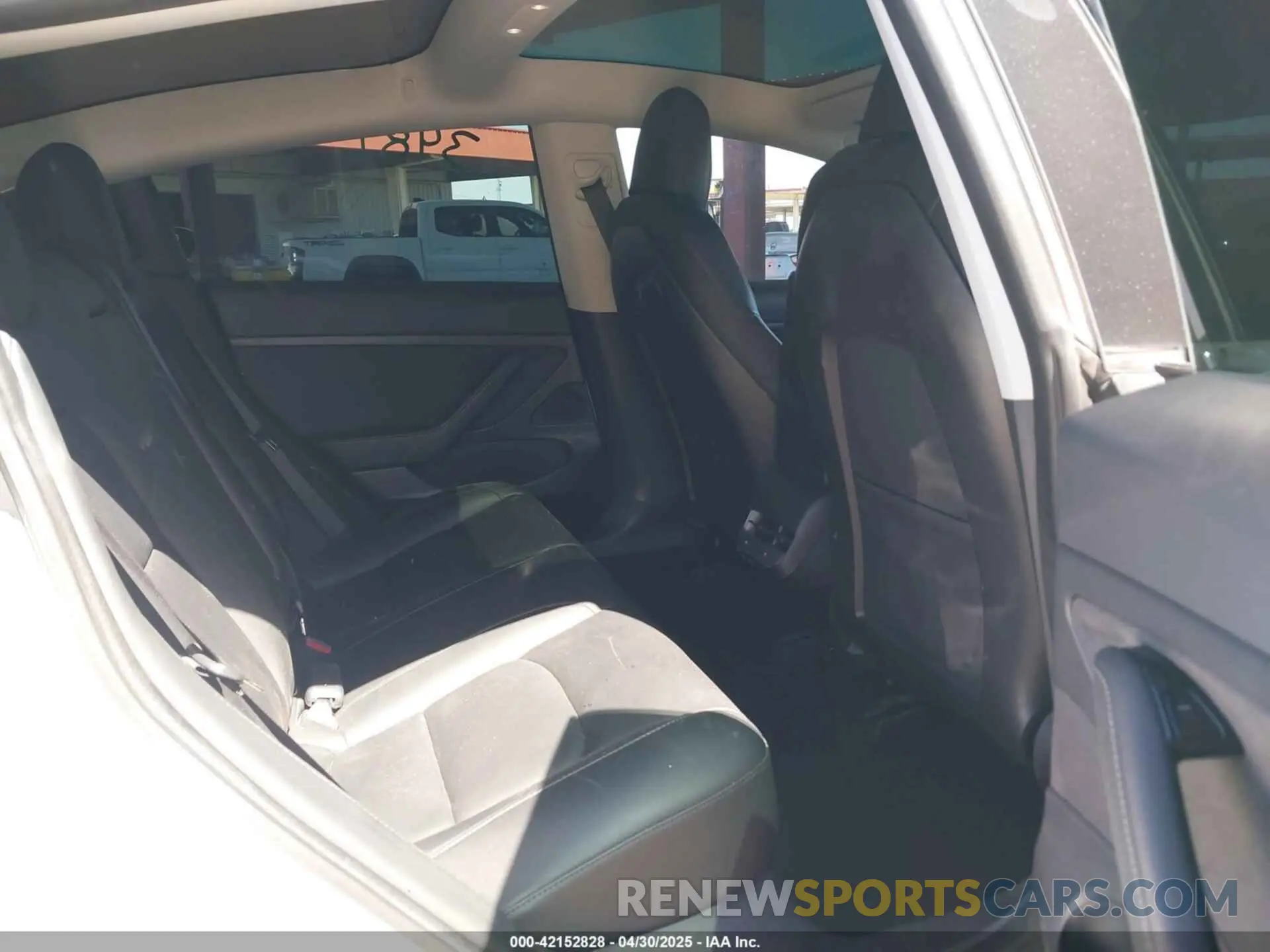 8 Photograph of a damaged car 5YJ3E1EAXLF598061 TESLA MODEL 3 2020