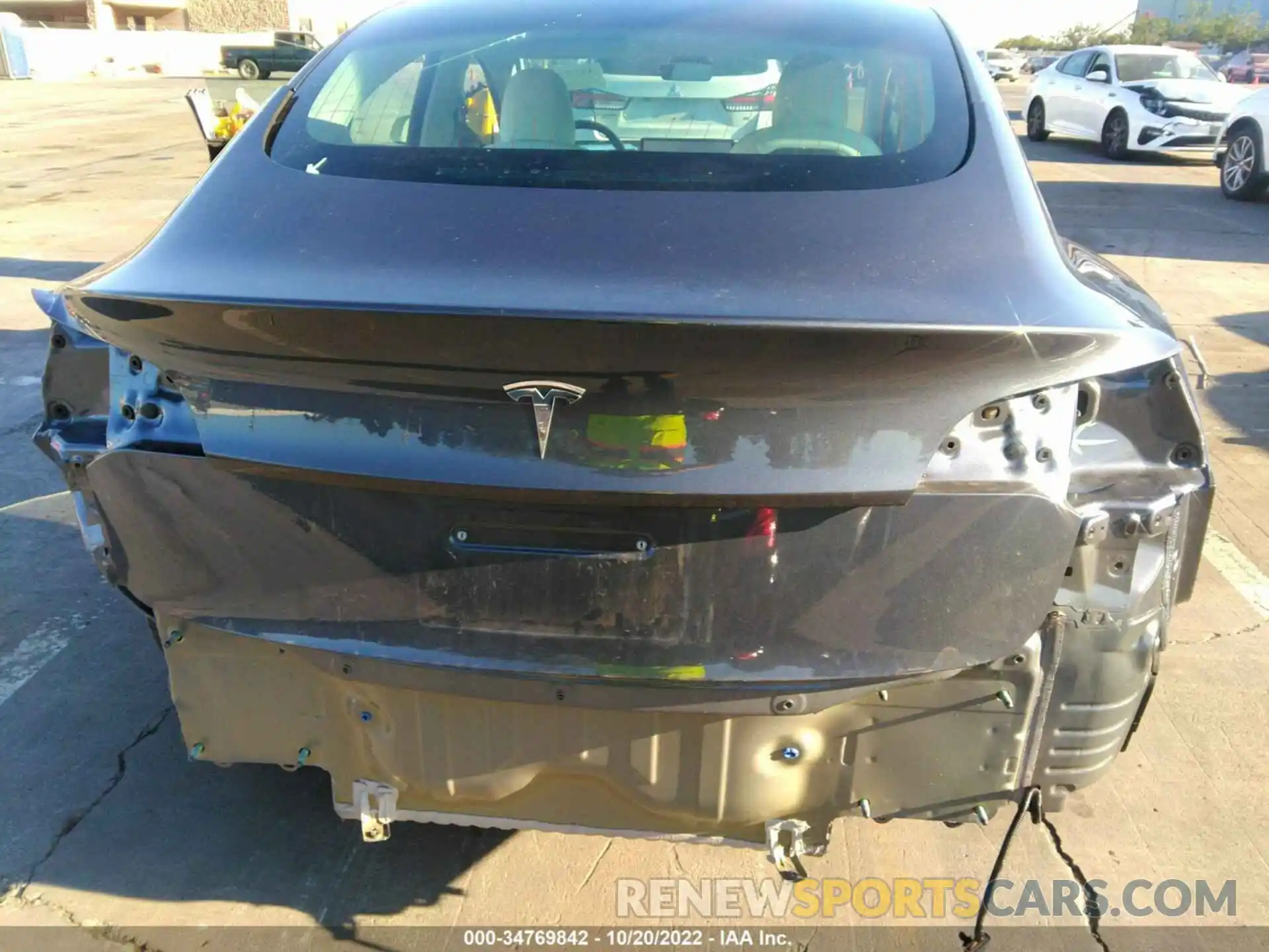 6 Photograph of a damaged car 5YJ3E1EAXLF606823 TESLA MODEL 3 2020