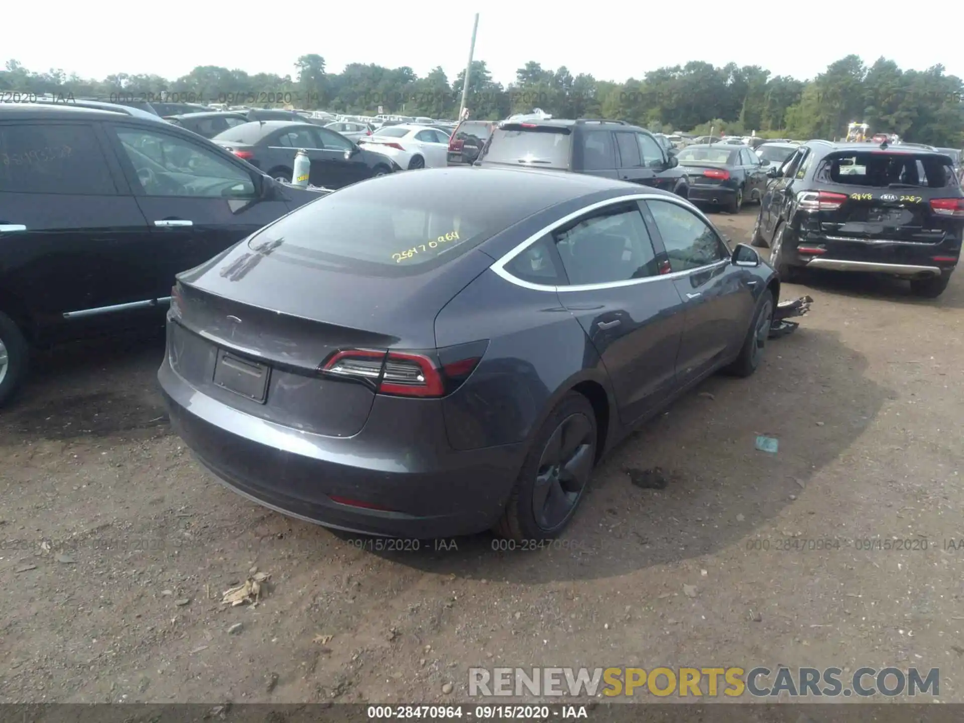 4 Photograph of a damaged car 5YJ3E1EAXLF611472 TESLA MODEL 3 2020