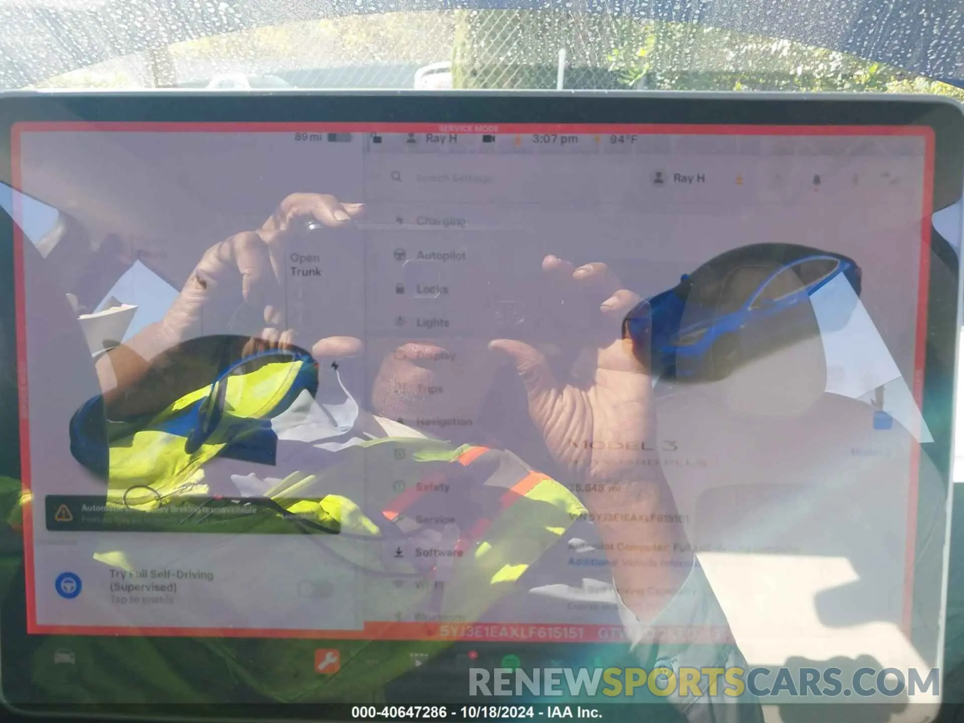 18 Photograph of a damaged car 5YJ3E1EAXLF615151 TESLA MODEL 3 2020