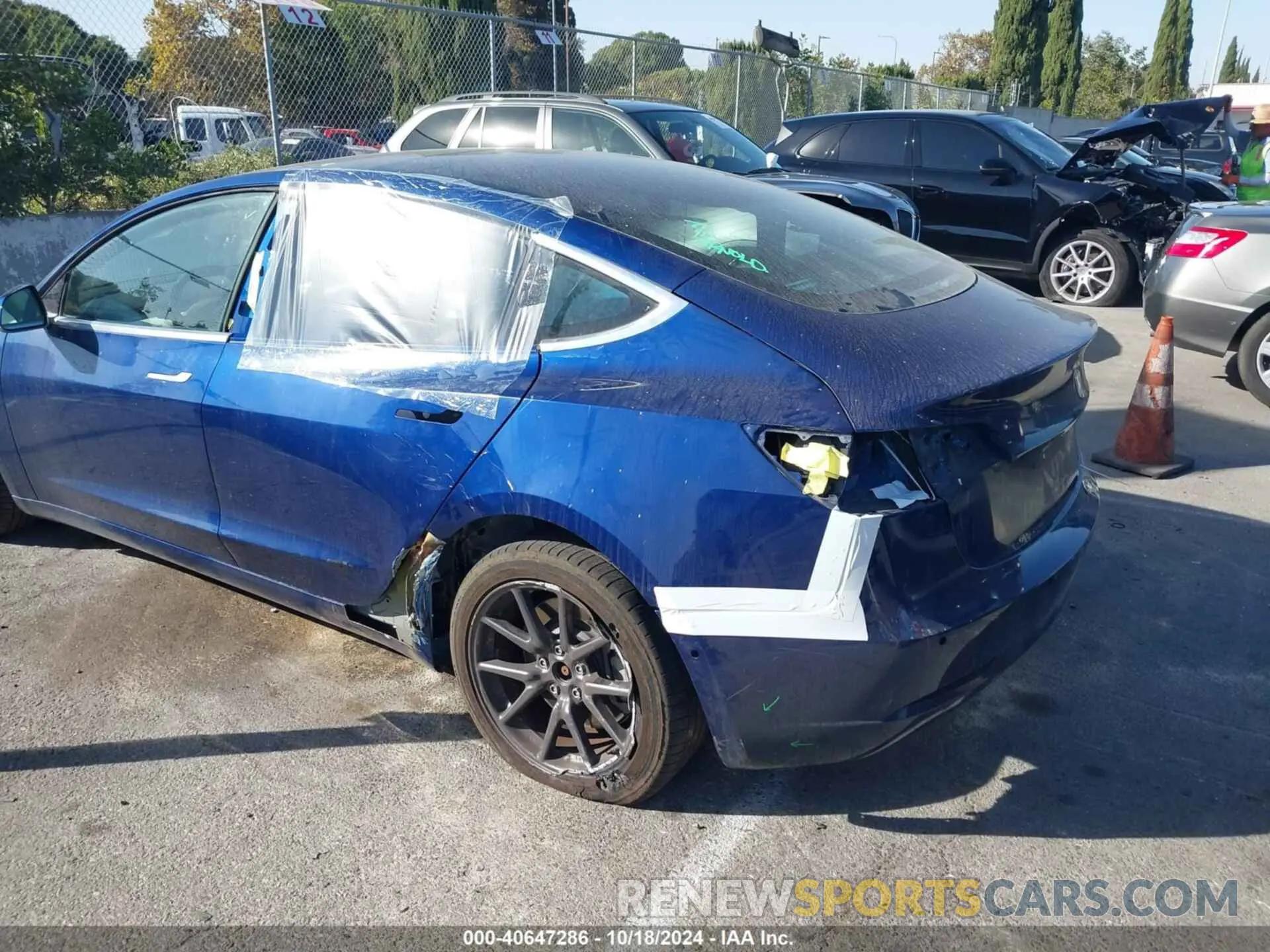 6 Photograph of a damaged car 5YJ3E1EAXLF615151 TESLA MODEL 3 2020