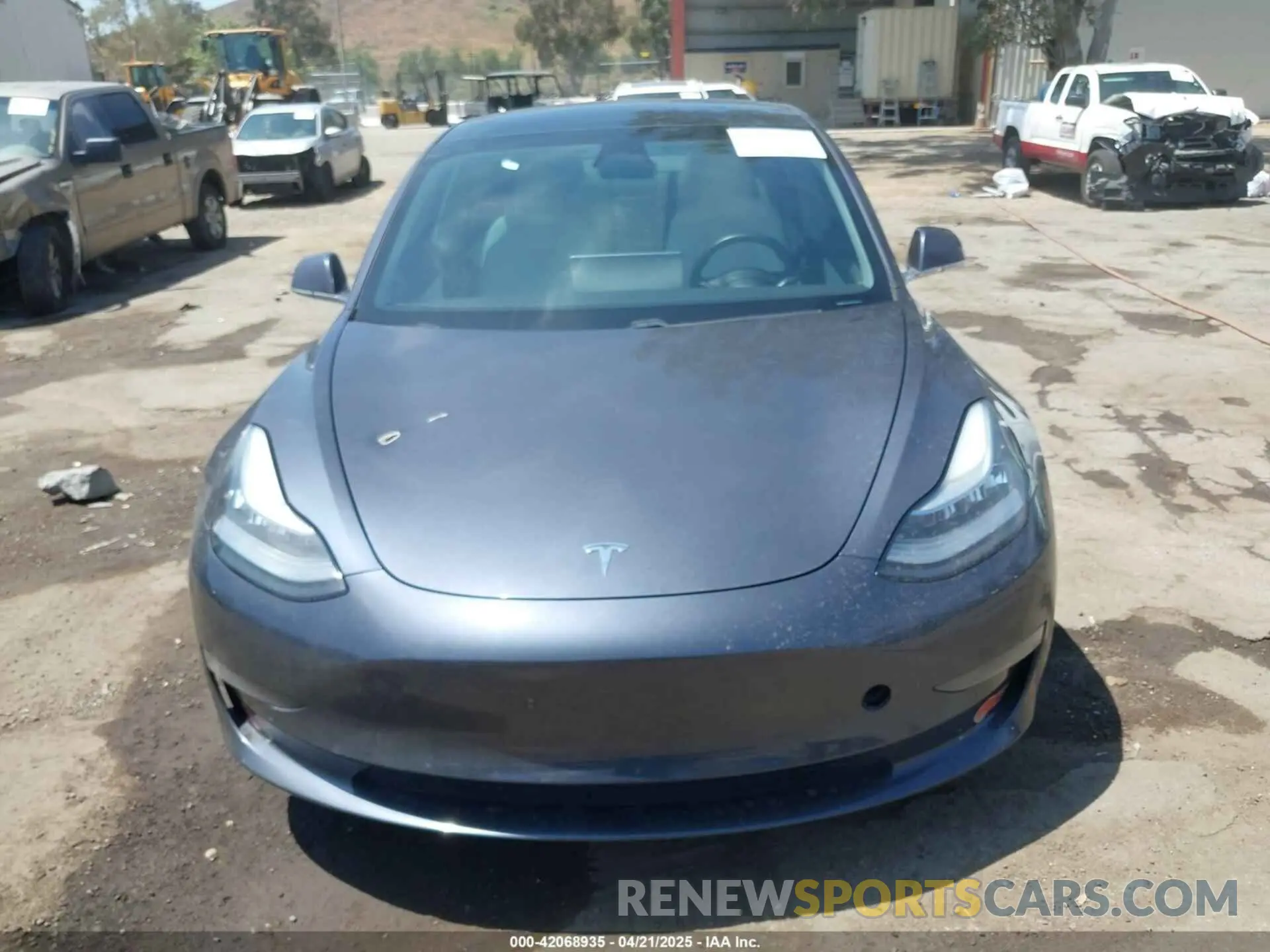 12 Photograph of a damaged car 5YJ3E1EAXLF615781 TESLA MODEL 3 2020