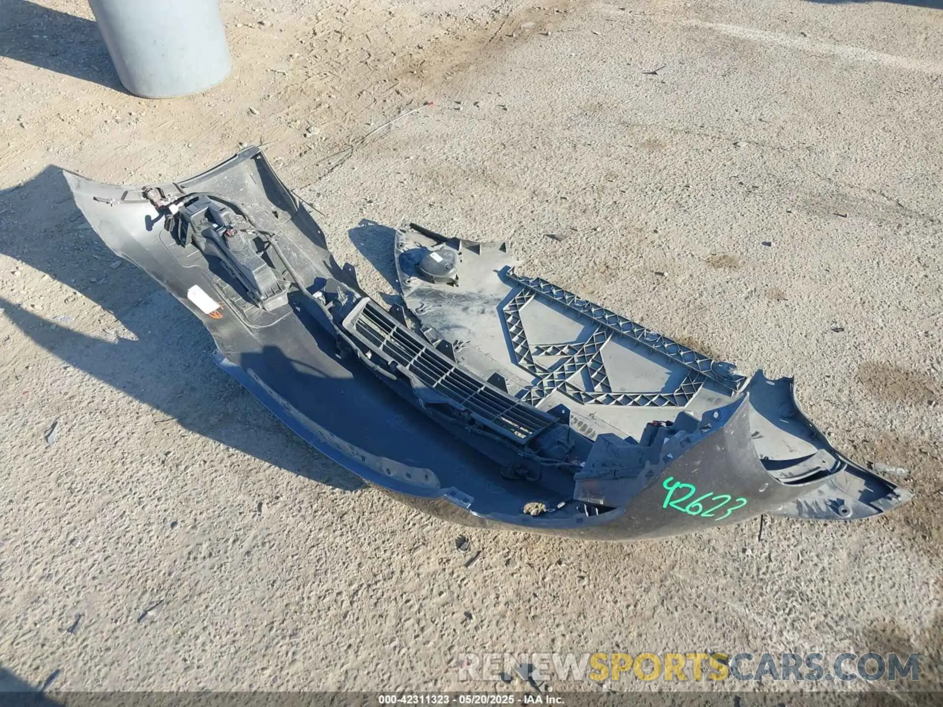 11 Photograph of a damaged car 5YJ3E1EAXLF630555 TESLA MODEL 3 2020