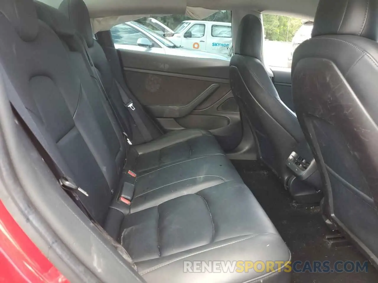 10 Photograph of a damaged car 5YJ3E1EAXLF630846 TESLA MODEL 3 2020