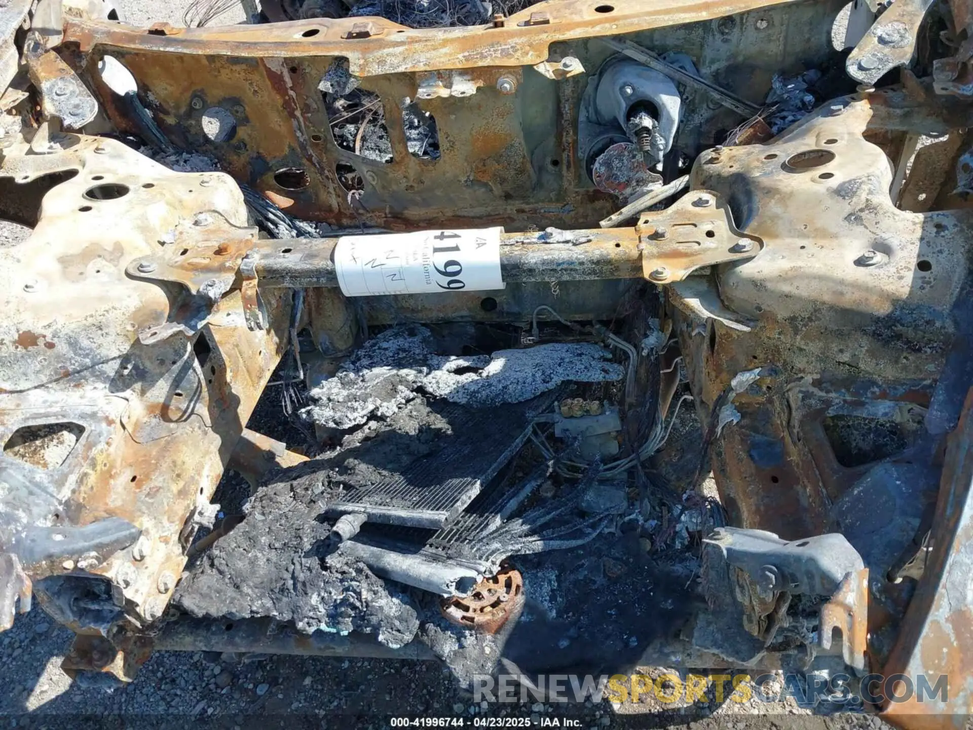 10 Photograph of a damaged car 5YJ3E1EAXLF631446 TESLA MODEL 3 2020
