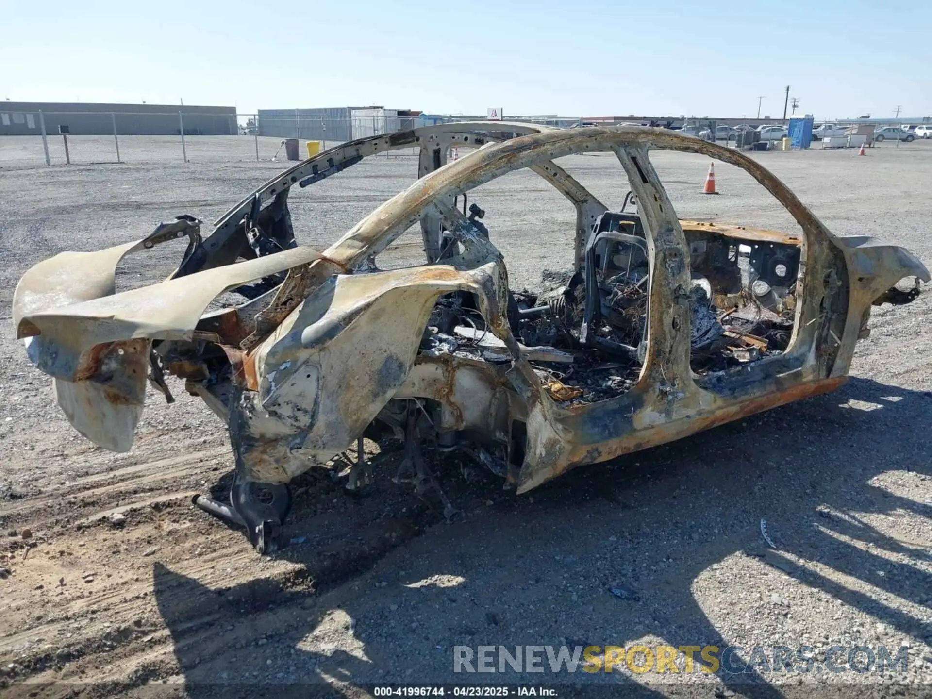 4 Photograph of a damaged car 5YJ3E1EAXLF631446 TESLA MODEL 3 2020