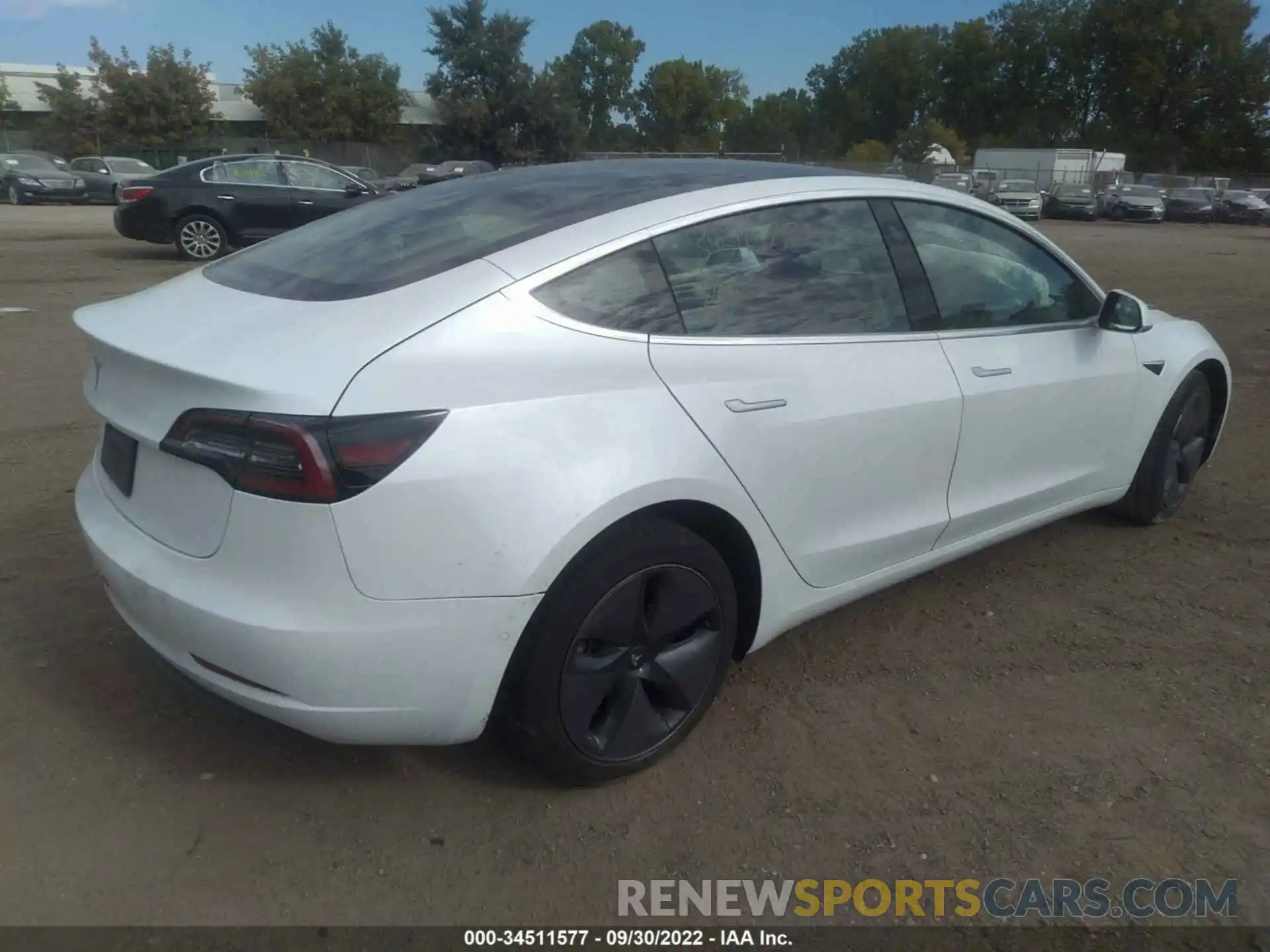 4 Photograph of a damaged car 5YJ3E1EAXLF632905 TESLA MODEL 3 2020