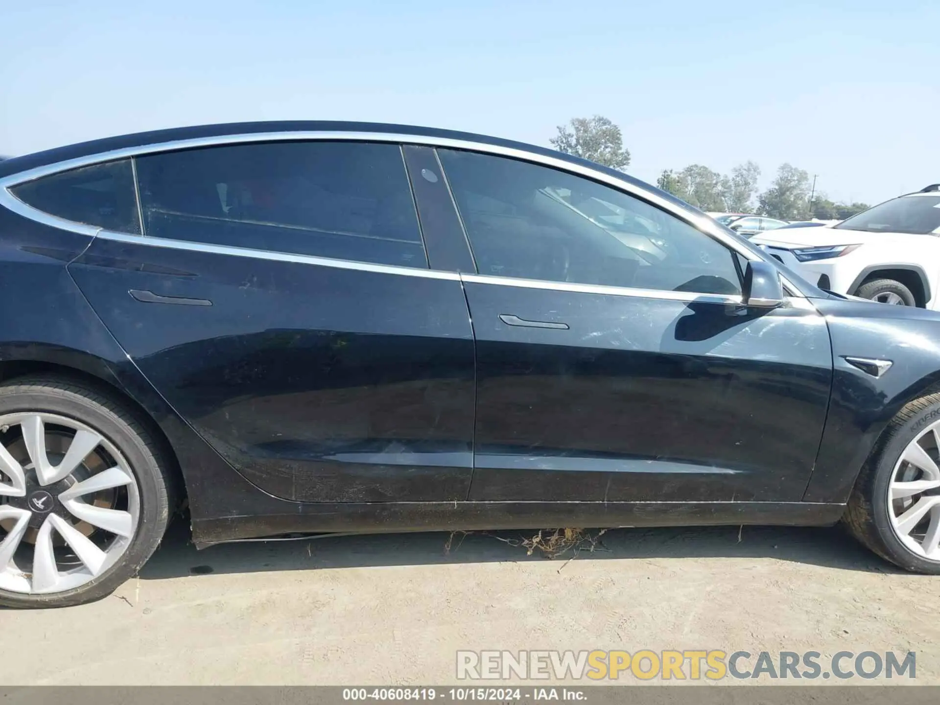 12 Photograph of a damaged car 5YJ3E1EAXLF645511 TESLA MODEL 3 2020
