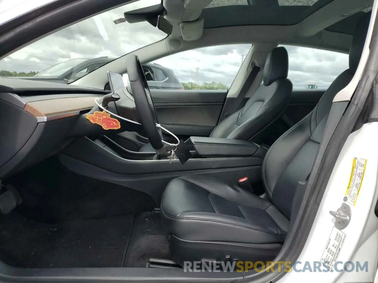 7 Photograph of a damaged car 5YJ3E1EAXLF659084 TESLA MODEL 3 2020