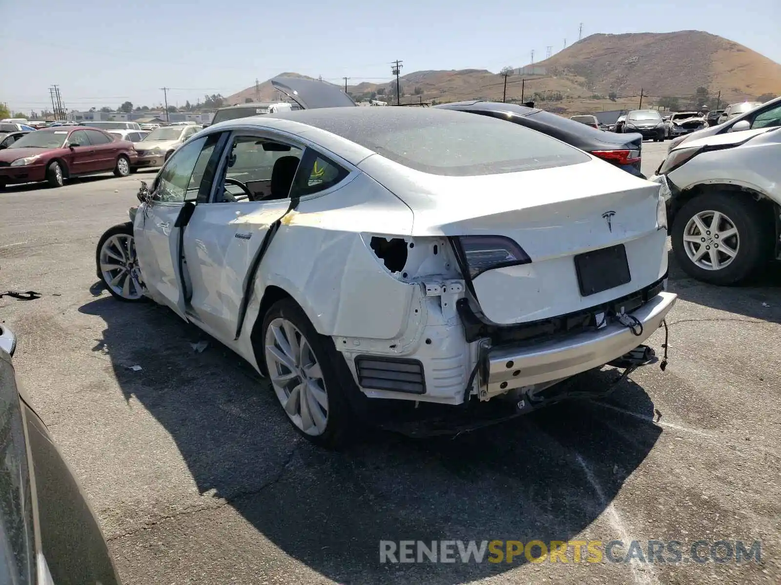 3 Photograph of a damaged car 5YJ3E1EAXLF661451 TESLA MODEL 3 2020