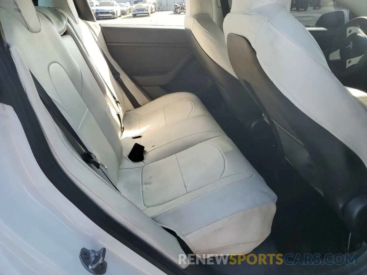 10 Photograph of a damaged car 5YJ3E1EAXLF706243 TESLA MODEL 3 2020