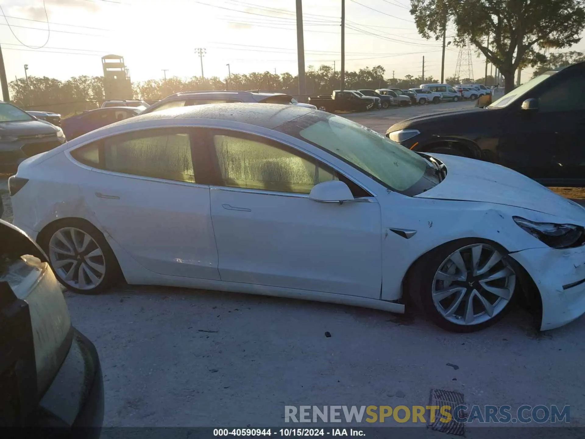 13 Photograph of a damaged car 5YJ3E1EAXLF709160 TESLA MODEL 3 2020