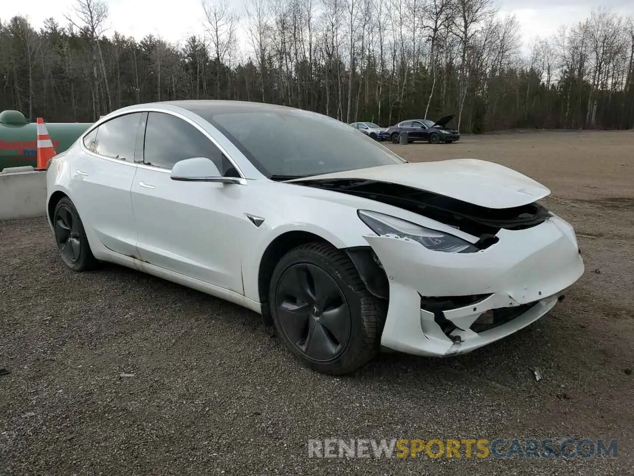 4 Photograph of a damaged car 5YJ3E1EAXLF733894 TESLA MODEL 3 2020