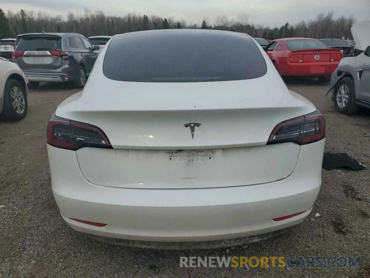 6 Photograph of a damaged car 5YJ3E1EAXLF733894 TESLA MODEL 3 2020