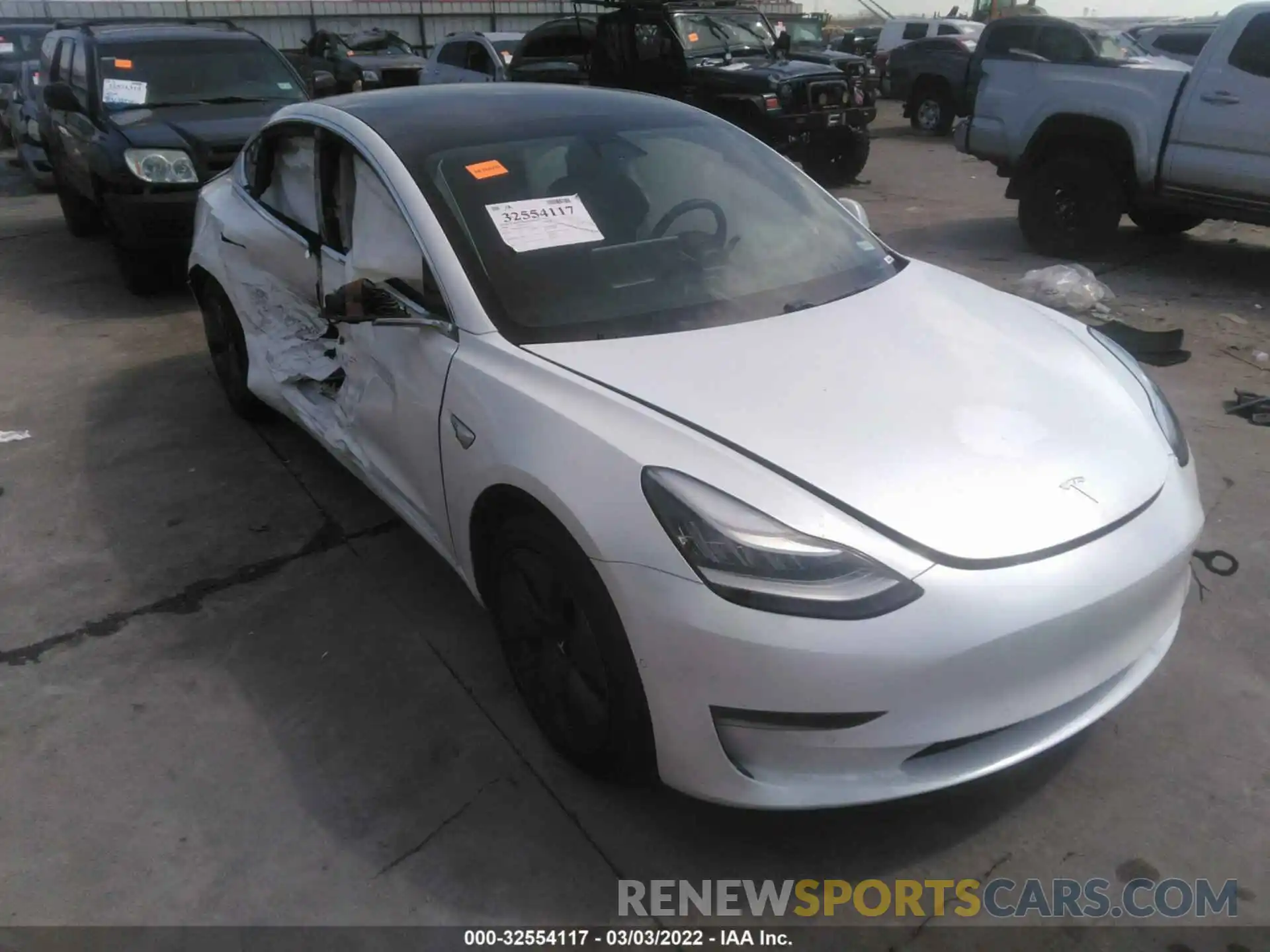 1 Photograph of a damaged car 5YJ3E1EAXLF737511 TESLA MODEL 3 2020