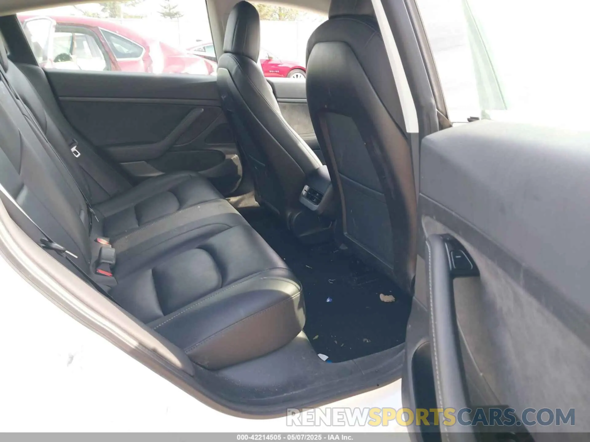8 Photograph of a damaged car 5YJ3E1EAXLF738061 TESLA MODEL 3 2020